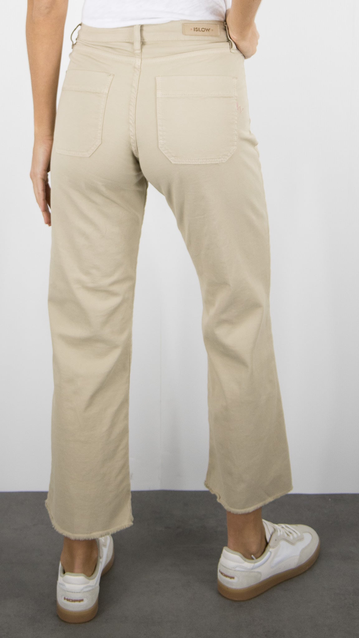 PANTALON 7/8 LARGE POUR FEMME ISLOW HOPE LIGHT GABARDINE#COLOR_SAHARA/BEIGE
