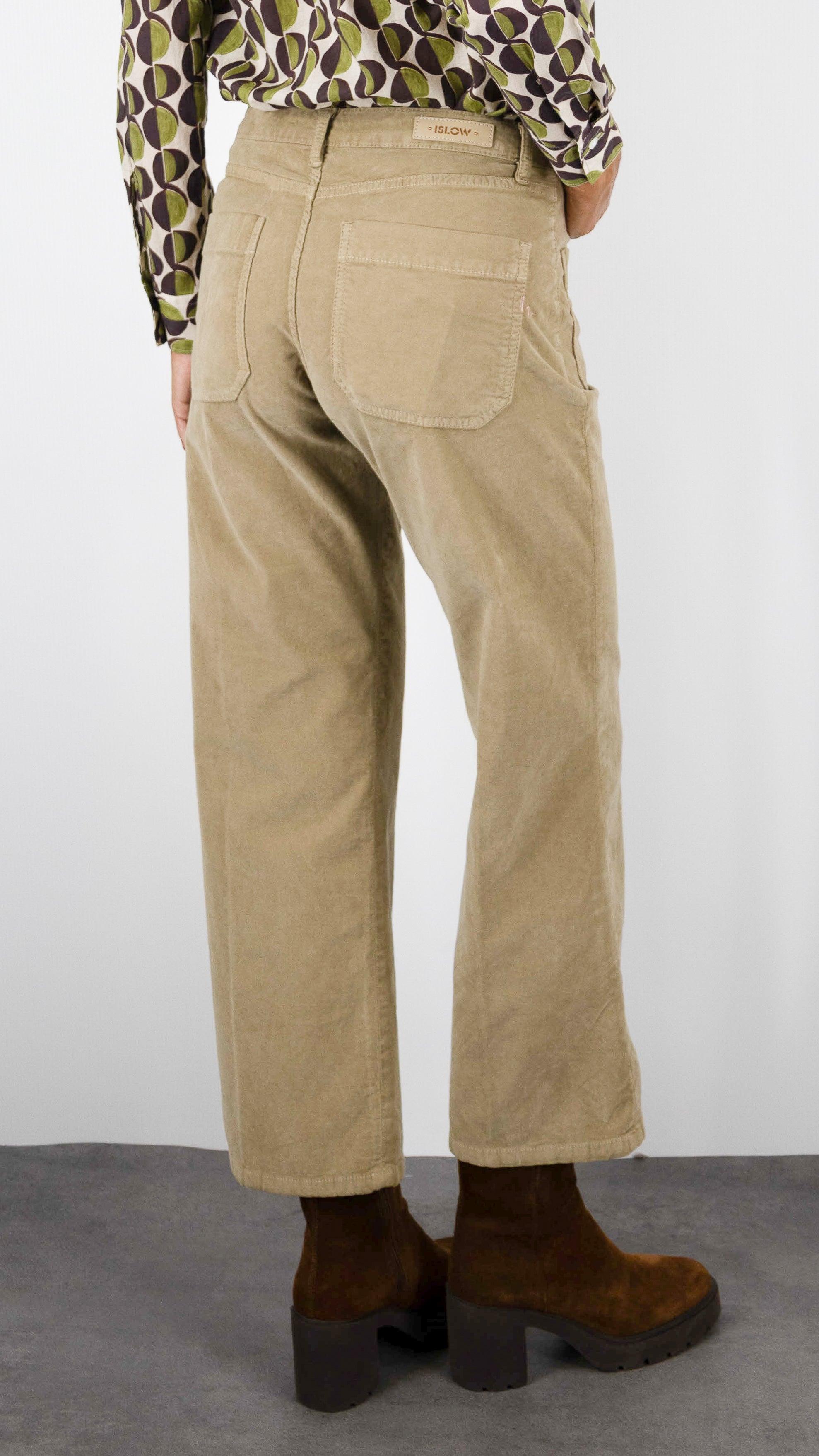 PANTALON EVASE 7/8 EN VELOURS POUR FEMME ISLOW HOPE PALATINE CORD#COLOR_ARIDE/BEIGE CLAIR