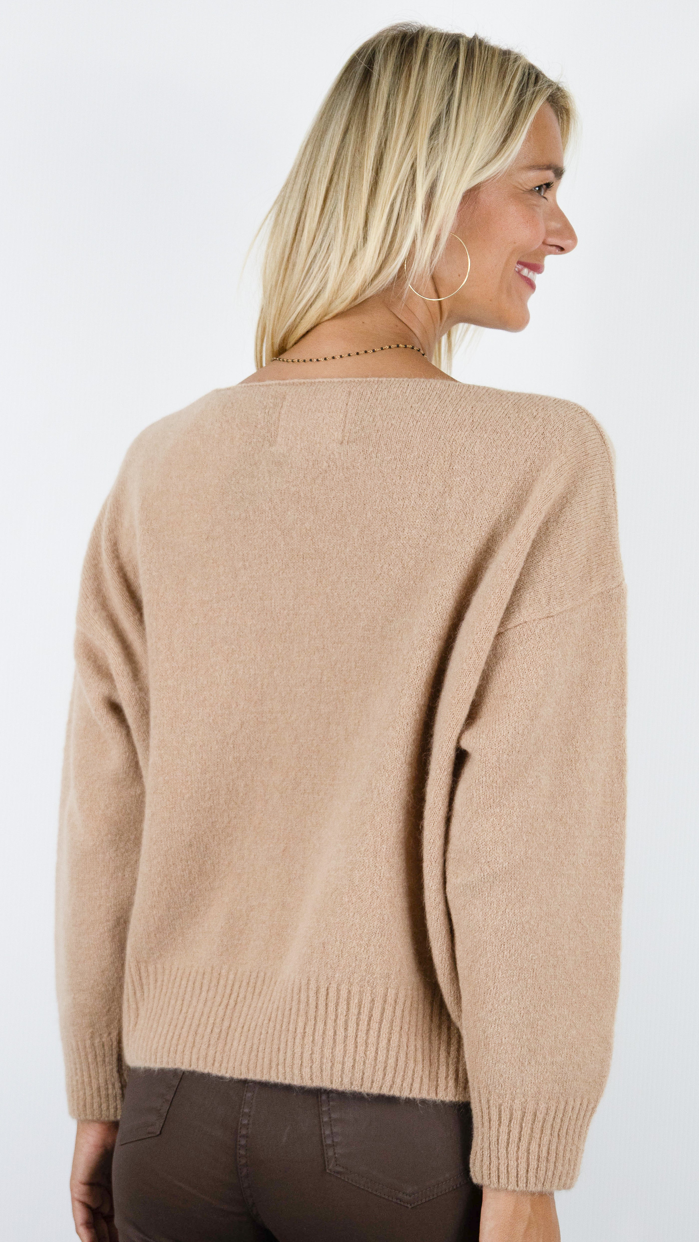 PULL AMPLE COL V EN ALPAGA STUDIO PARISIEN 26591#COLOR_CAMEL