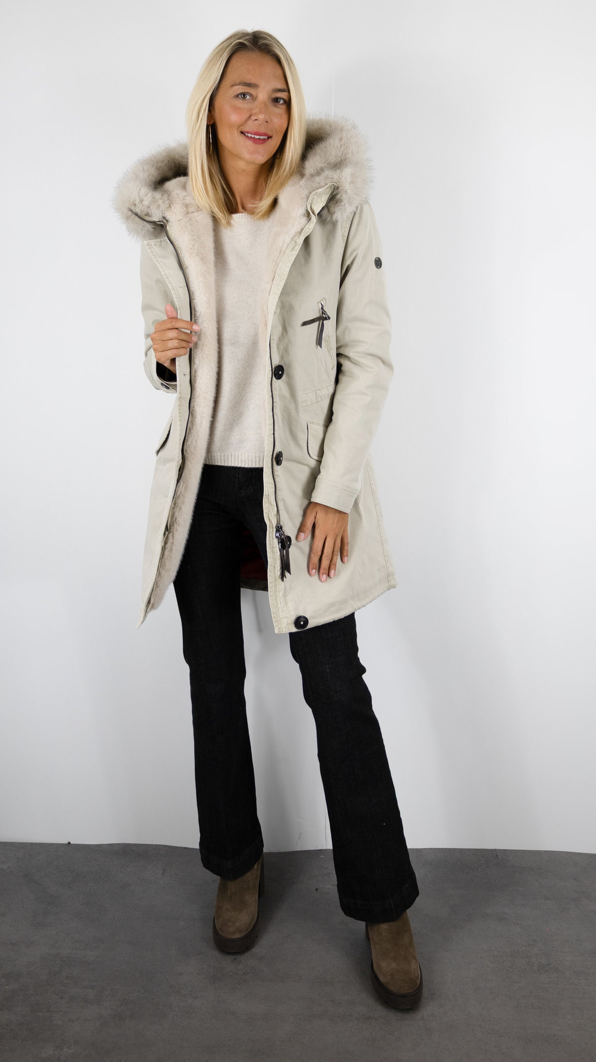PARKA FEMME AVEC CAPUCHE EN FAUSSE FOURRURE ECRU BLONDE N°8 ASPEN 316