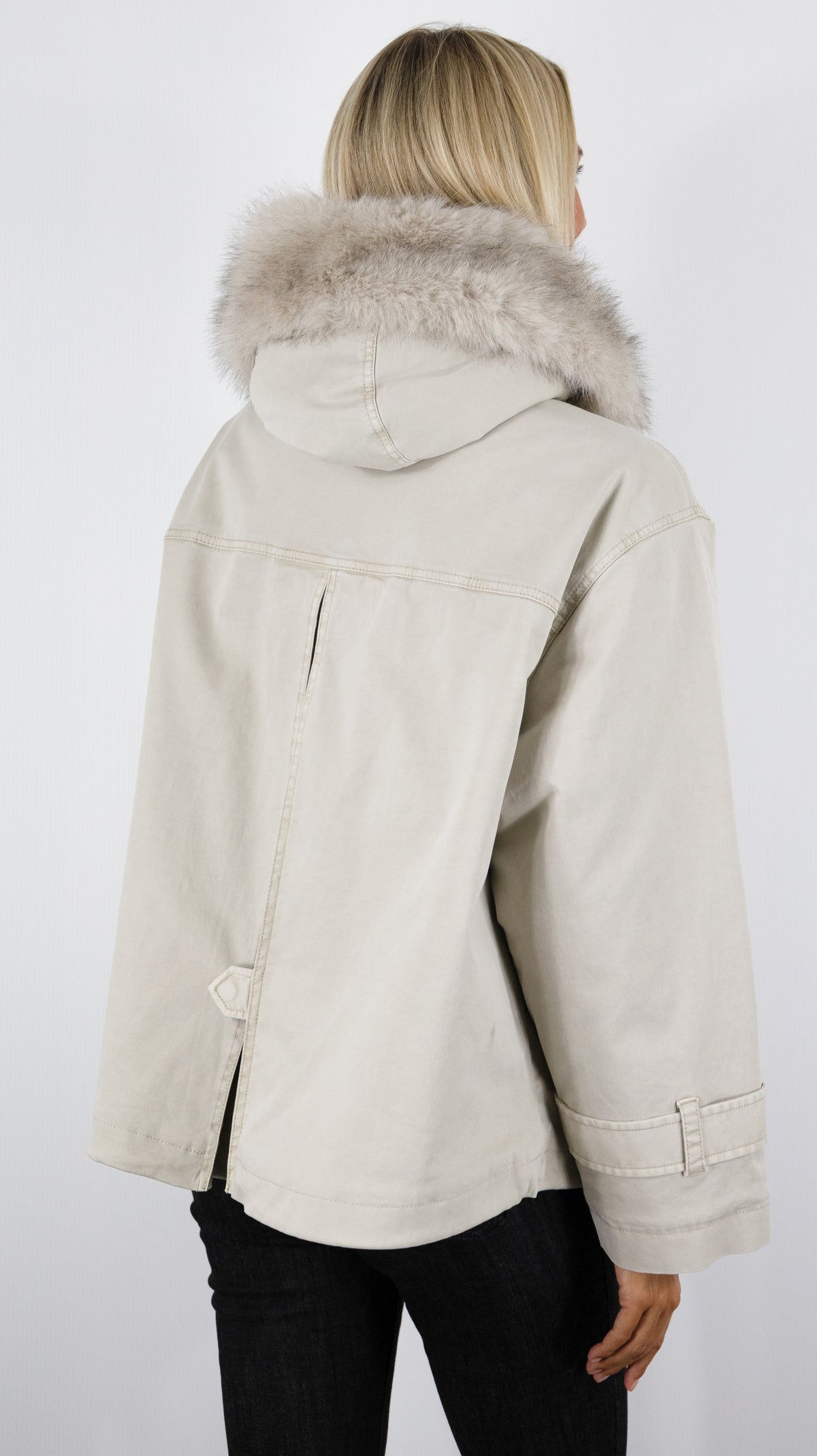 PARKA COURTE EVASEE AVEC CAPUCHE EN FAUSSE FOURRURE POUR FEMME  BLONDE N°8 BELLA 316 KITT ECRU