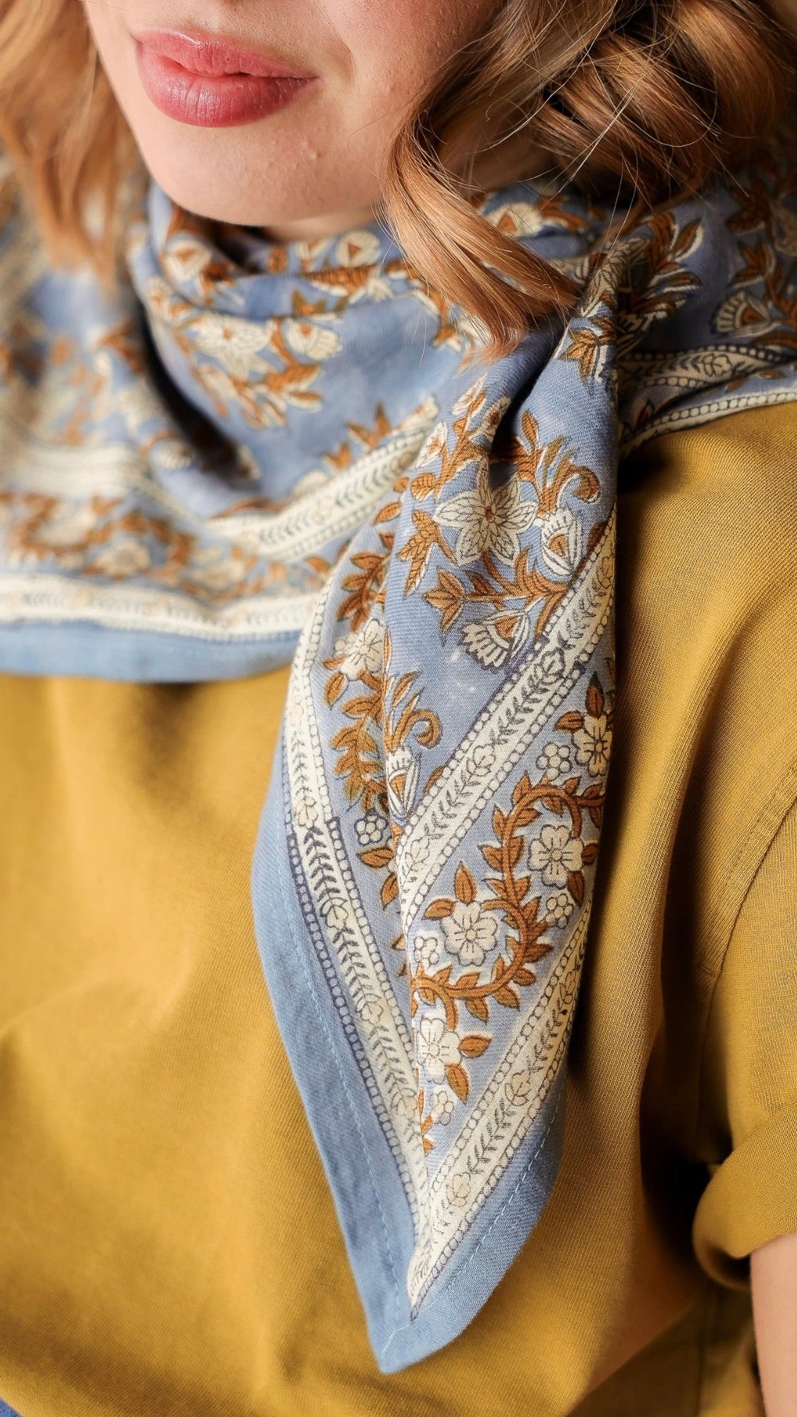 FOULARD IMPRIME EN COTON CIEL  BELLEMME JASMINE