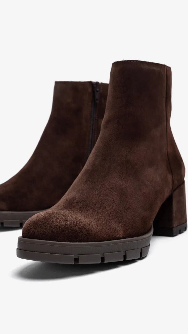 BOOTS A TALONS EN DAIM UNISA JAYDI_F25_BS#COLOR_BROWN