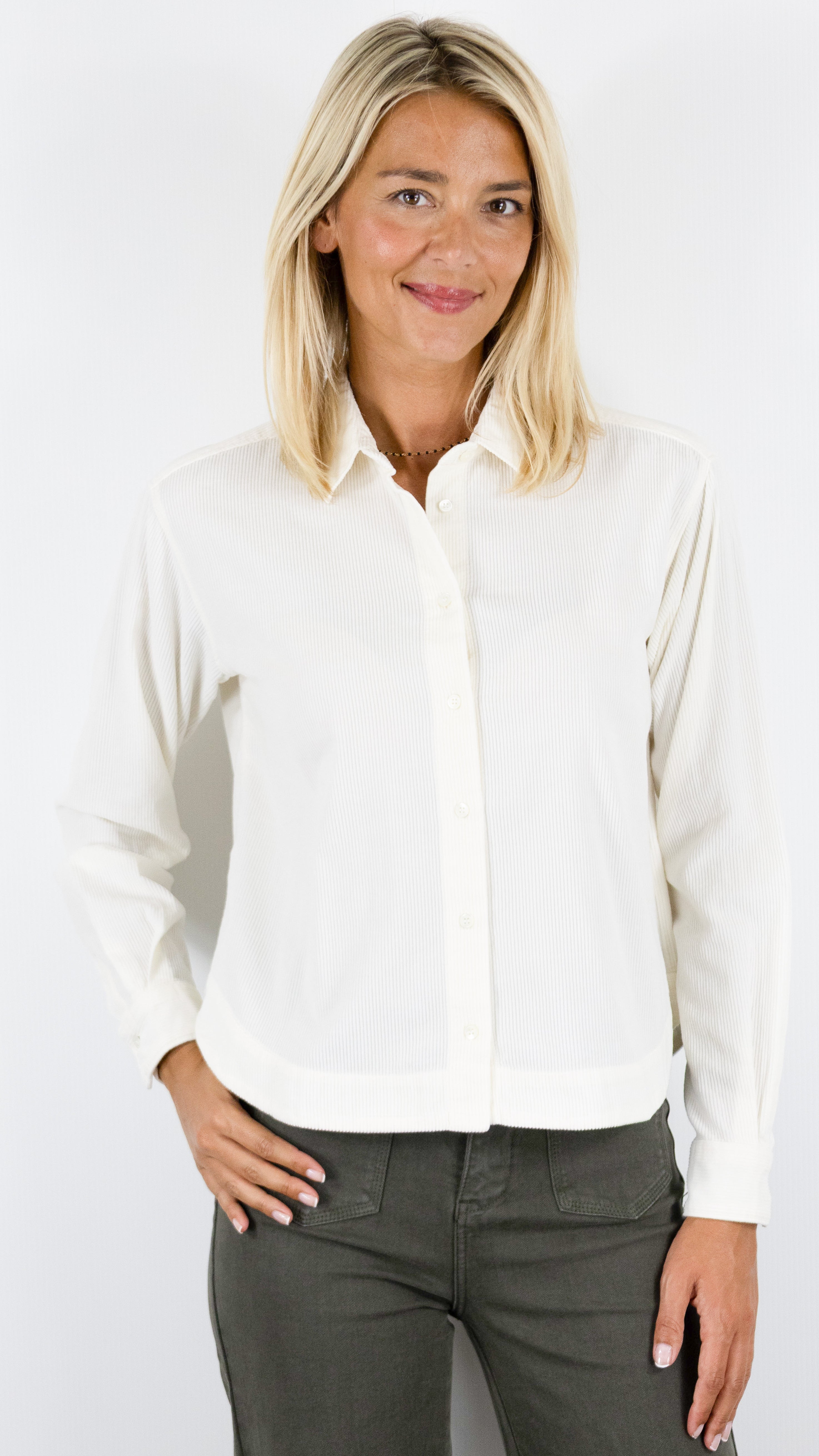 CHEMISE COURTE EN VELOURS POUR FEMME HARTFORD CLOVE#COLOR_22/CREAM ECRU
