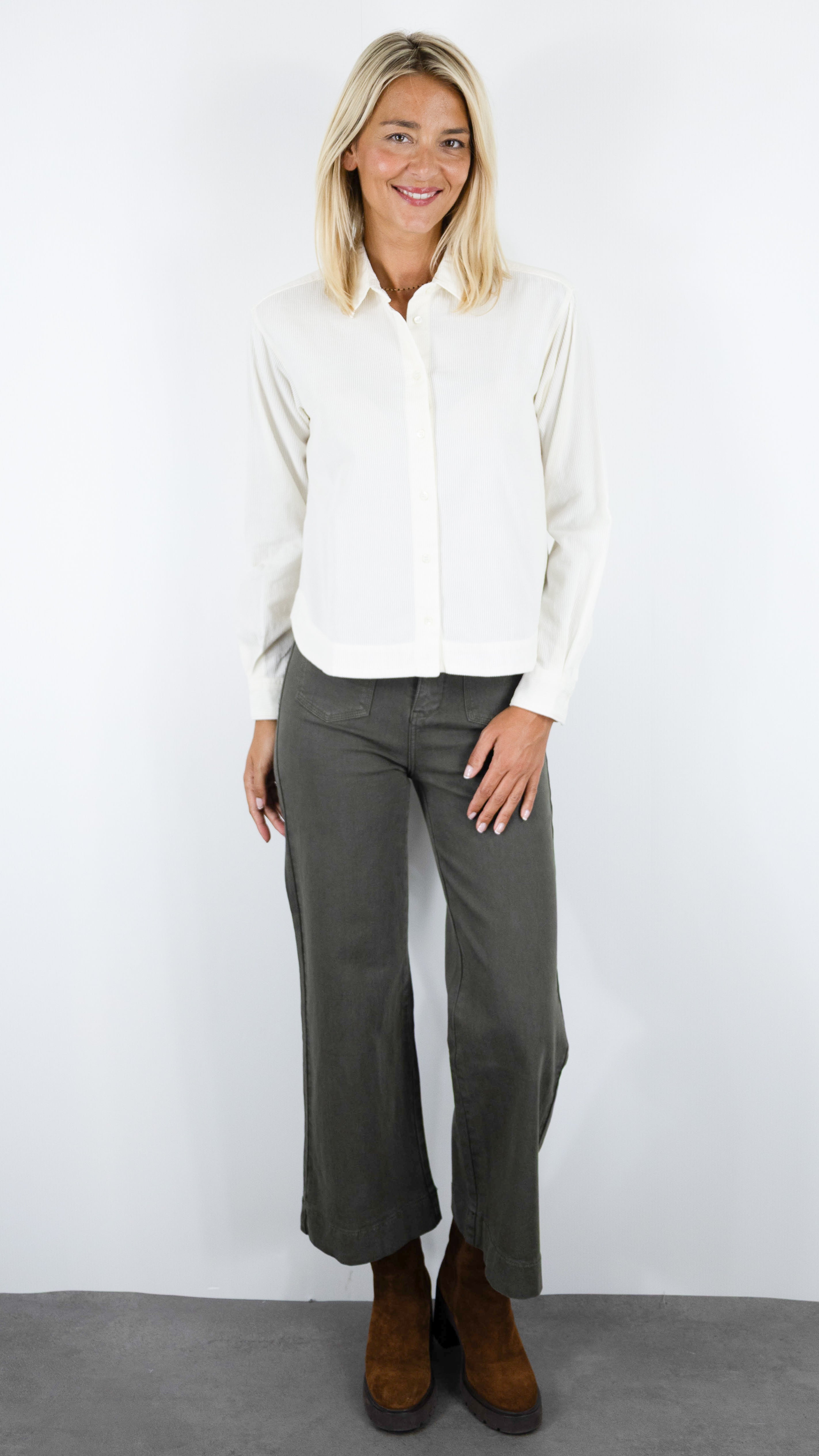CHEMISE COURTE EN VELOURS POUR FEMME HARTFORD CLOVE#COLOR_22/CREAM ECRU