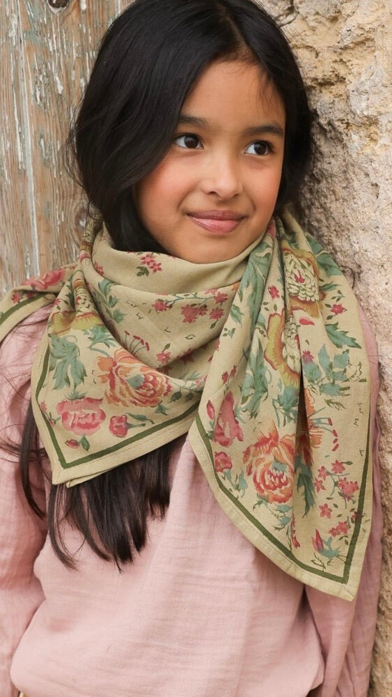 FOULARD IMPRIME FLEURI VIEILLI BELLEMME JEANET AMANDE