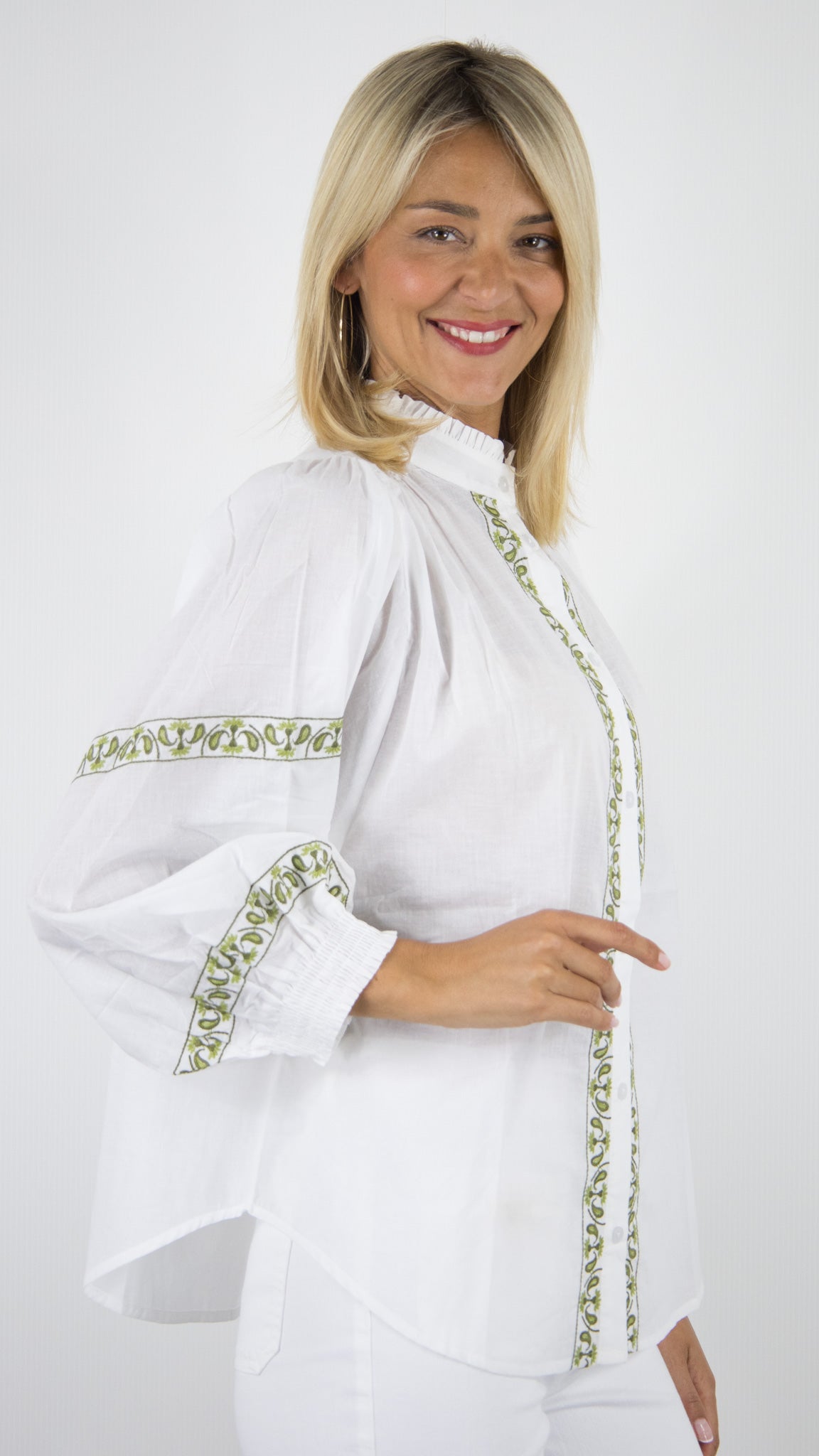 BLOUSE BRODEE EN COTON #COLOR_VERT