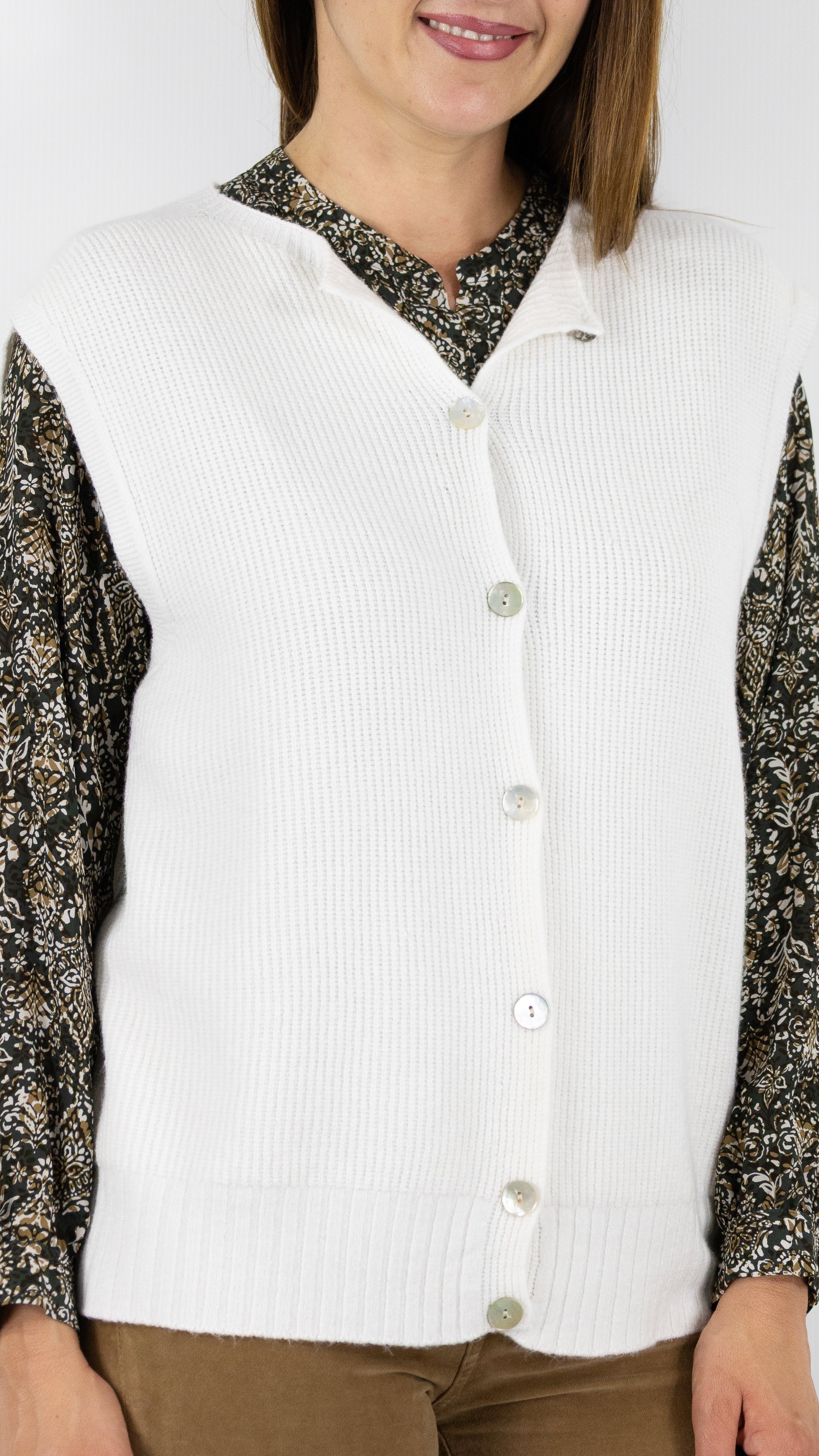 GILET LONG BOUTONNE SANS MANCHES ALEXANDRE LAURENT L8426#COLOR_ECRU