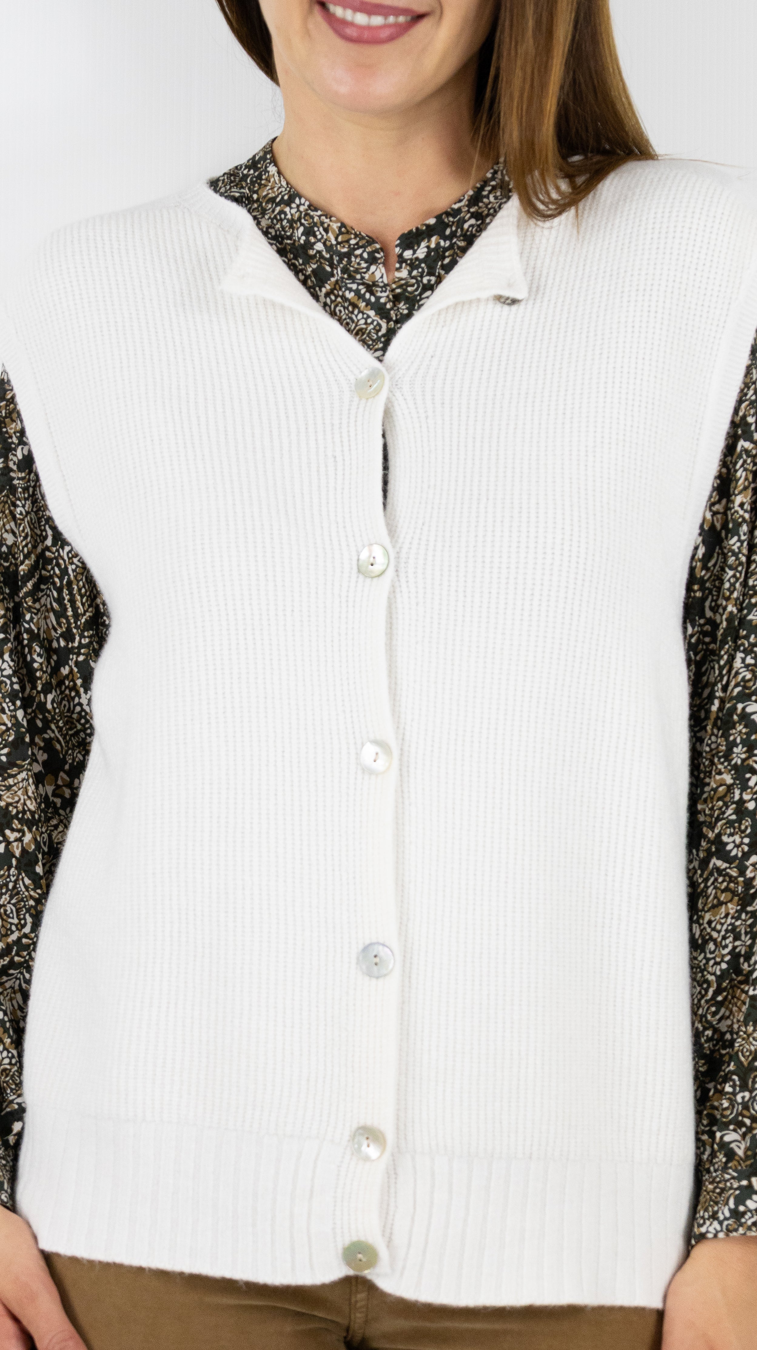 GILET LONG BOUTONNE SANS MANCHES ALEXANDRE LAURENT L8426#COLOR_ECRU