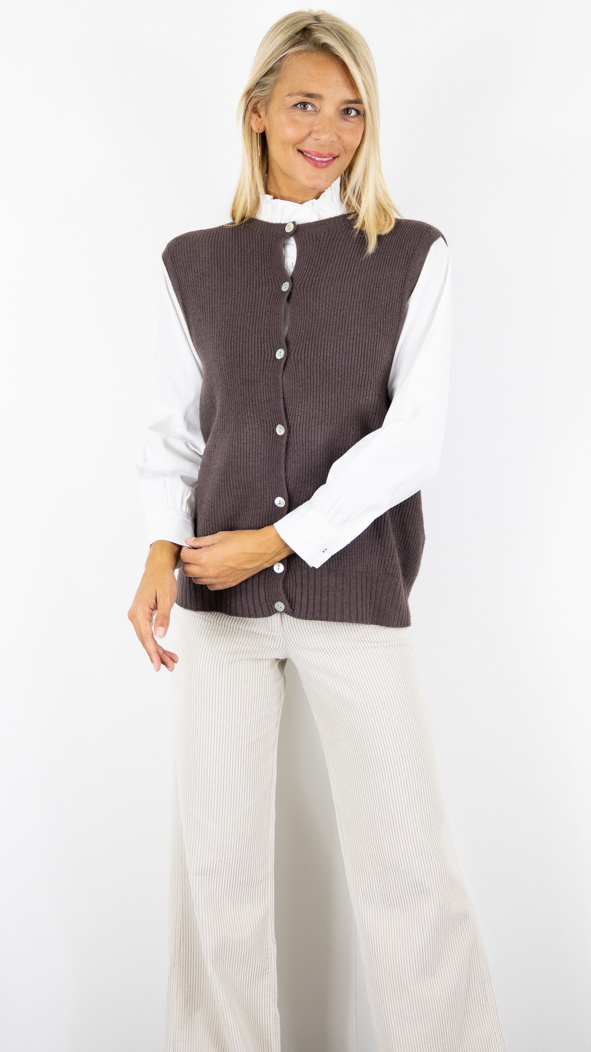 GILET LONG BOUTONNE SANS MANCHES ALEXANDRE LAURENT L8426#COLOR_FRENCH/CHOCO