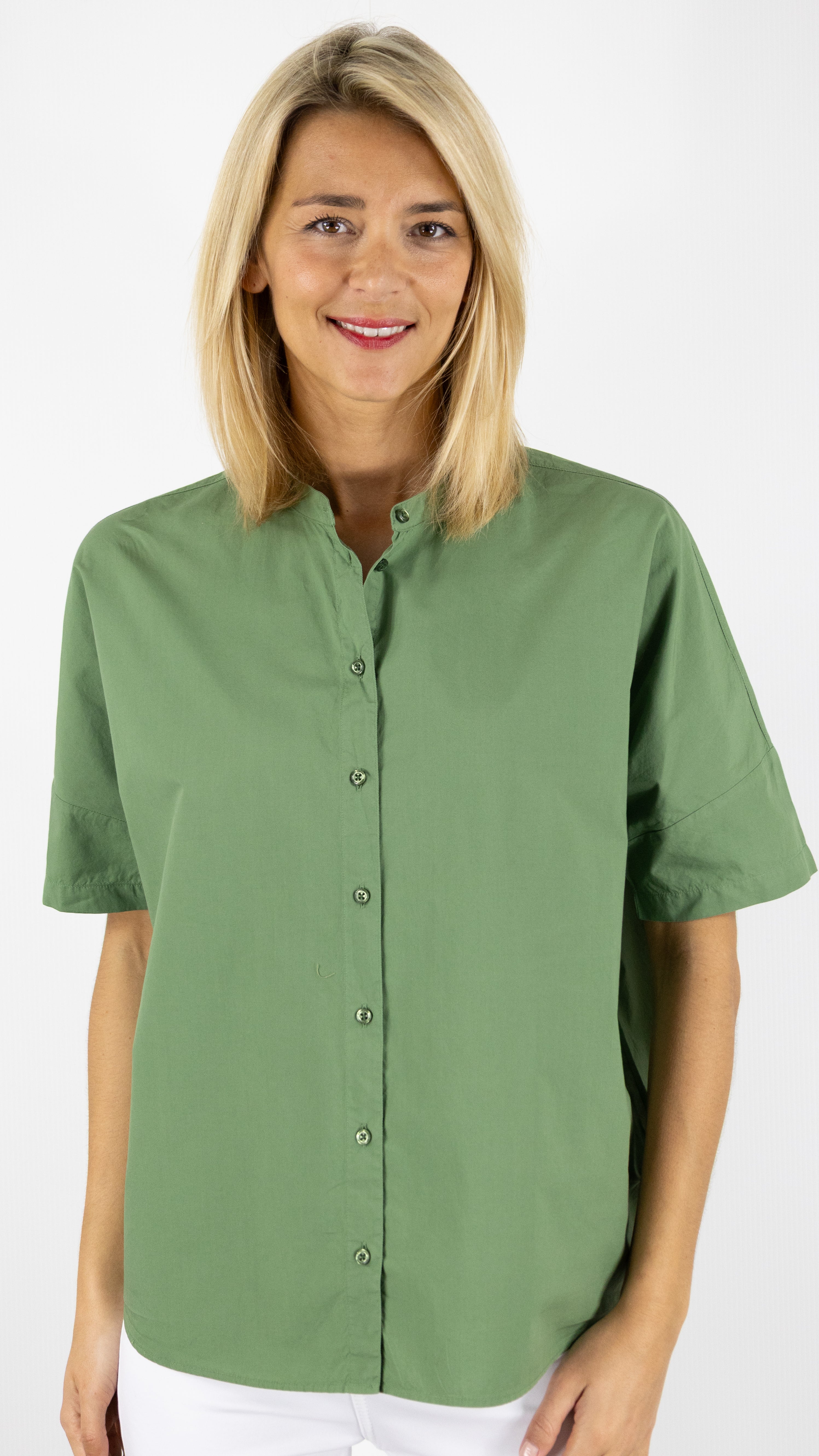 CHEMISE AMPLE MANCHES COURTES EN POPELINE DE COTON BENSIMON LANICA VERT#COLOR_TREFLE