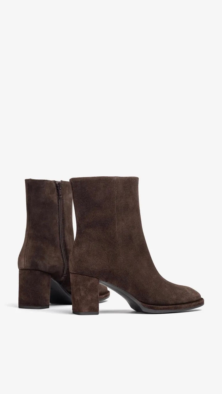 BOOTS A TALONS EN DAIM MARRON UNISA LEBIT_BS