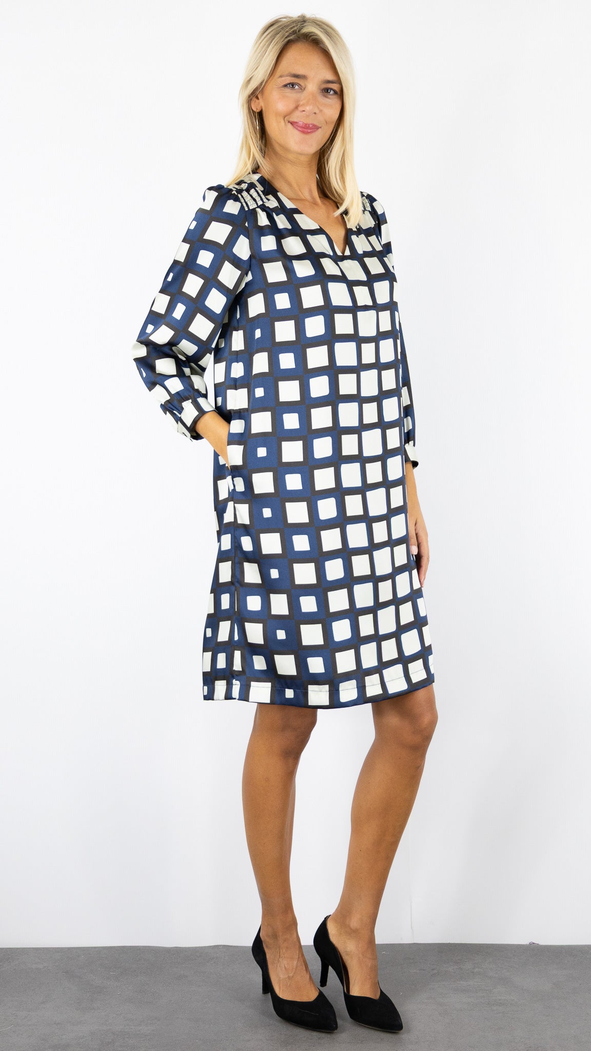 ROBE IMPRIMEE A CARREAUX MARINE NOIR POUR FEMME ROBE HABILLEE CEREMONIE GERARD DAREL LEONIE DCR18 C181