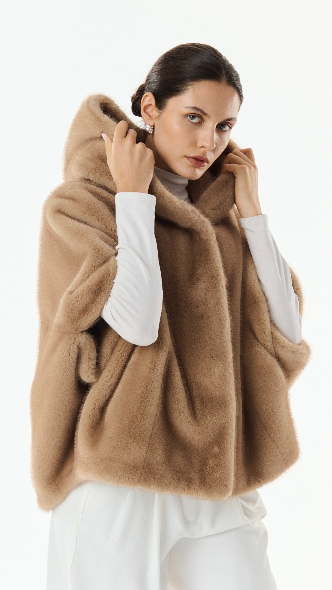 CAPE EN FAUSSE FOURRURE A CAPUCHE POUR FEMME GIOVANNI LEONIE#COLOR_TAUPE