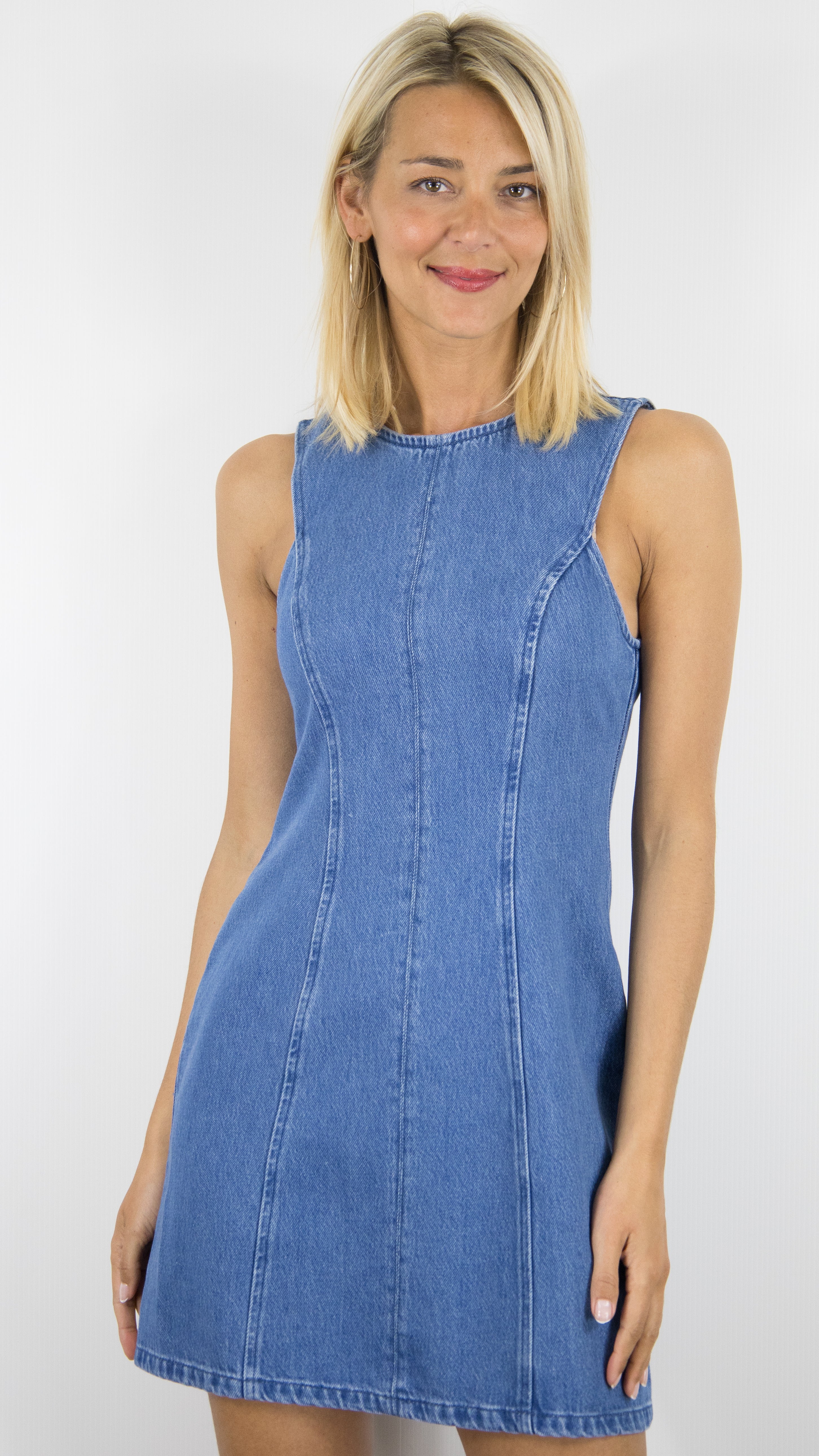 ROBE COURTES DES PETITS HAUTS EN JEAN COL ROND SANS MANCHES AJUSTÉE STONE