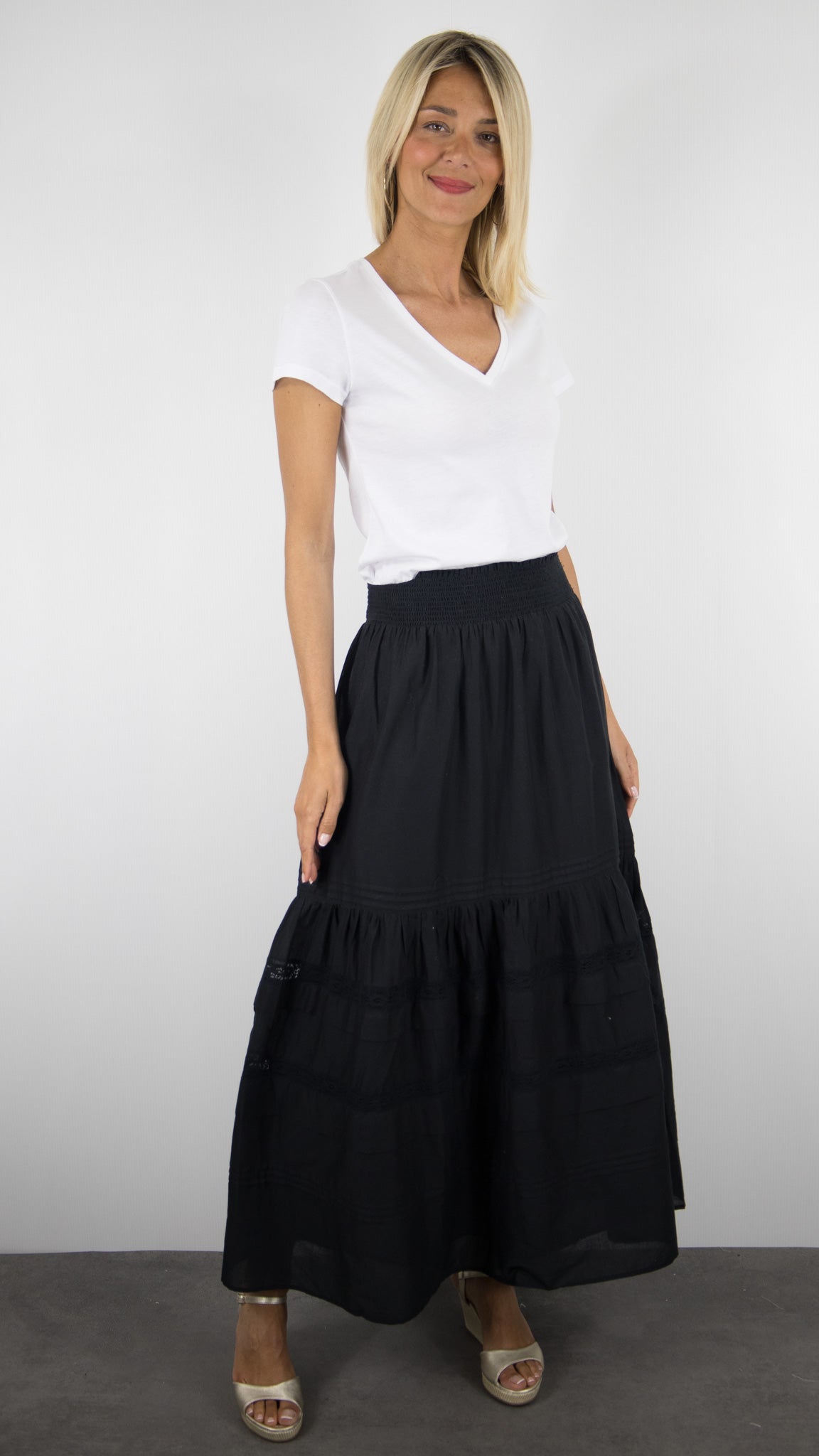 TEE SHIRT COL V MANCHES COURTES EN COTON MAJESTIC #COLOR_001/BLANC