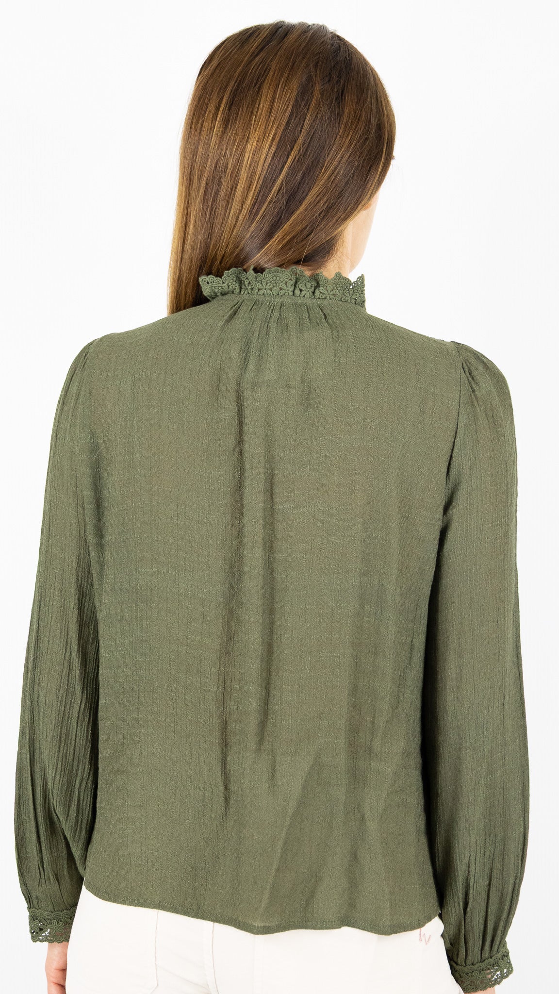 BLOUSE VOLANTEE FLUIDE EN DENTELLE IT HIPPIE M869/329#COLOR_KAKI