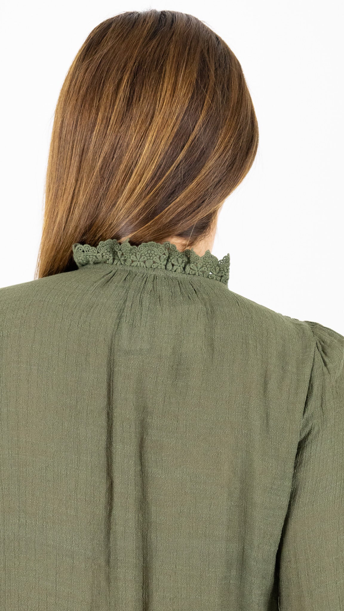 BLOUSE VOLANTEE FLUIDE EN DENTELLE IT HIPPIE M869/329#COLOR_KAKI
