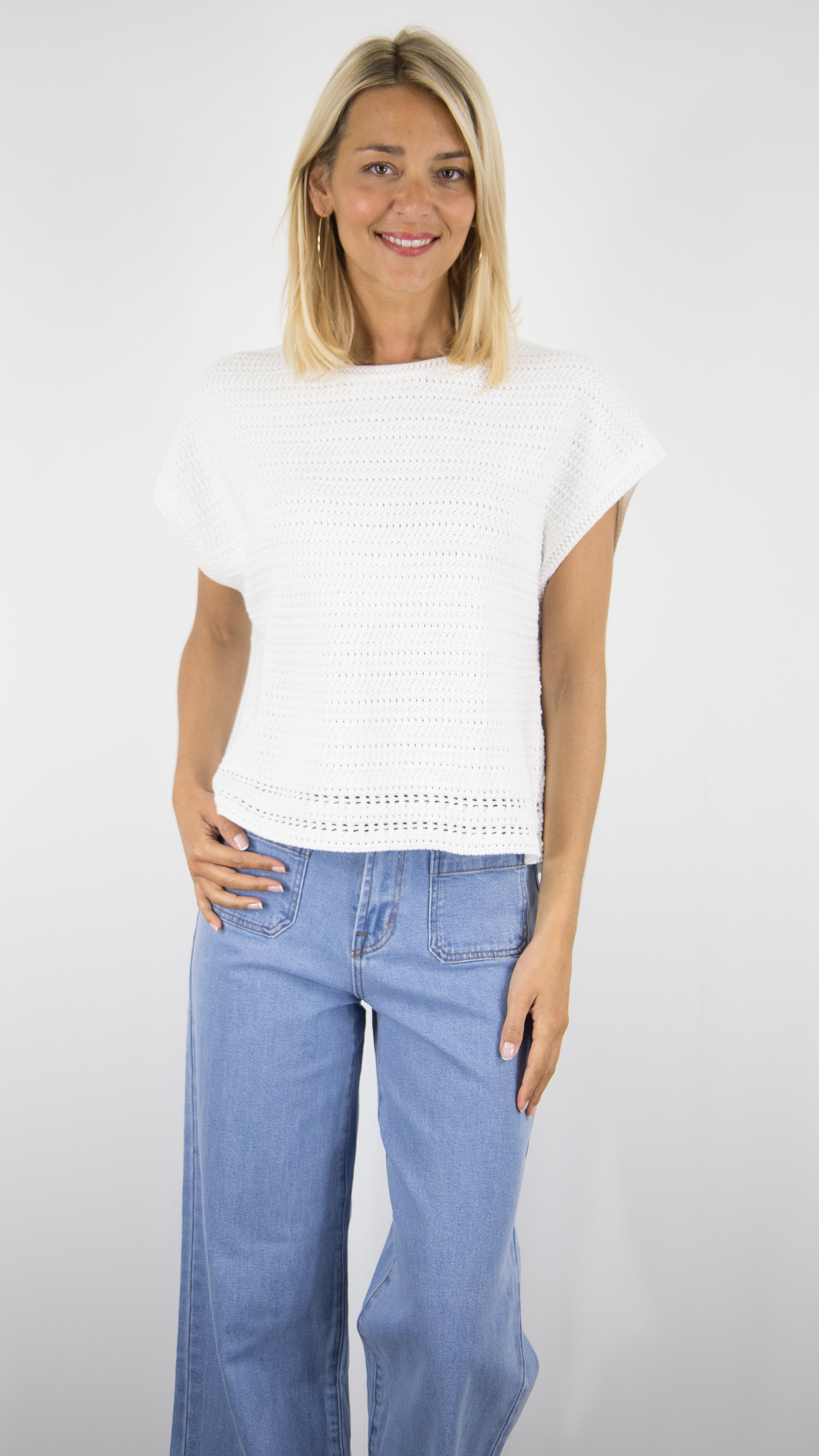 PULL MALINA DE LA PETITE ÉTOILE EN MAILLE COTON AVEC COL ROND, SANS MANCHES 11/ECRU