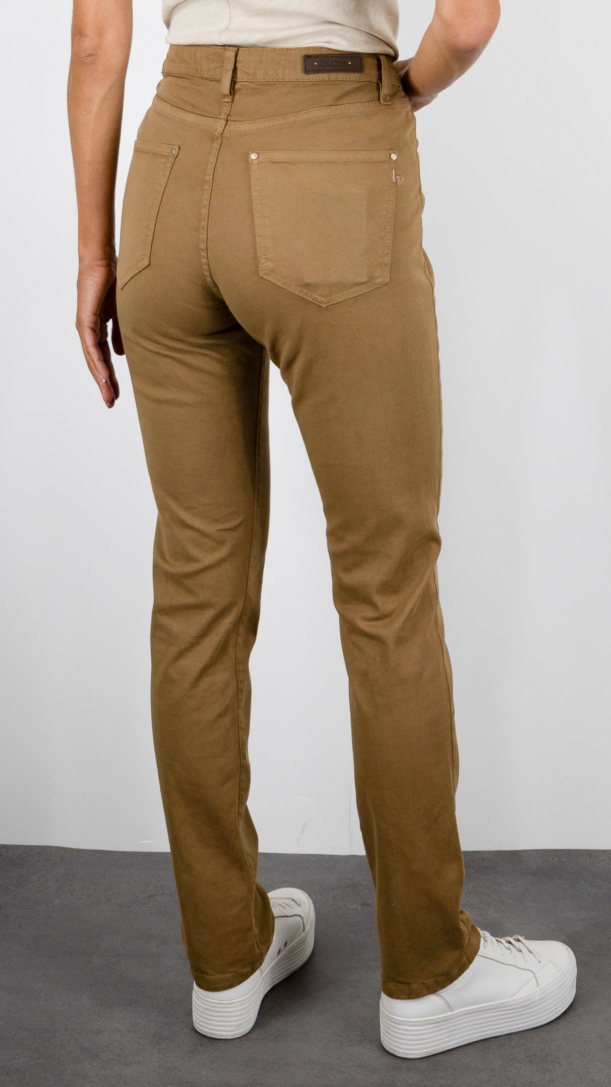 PANTALON LONG DROIT POUR FEMME ISLOW MALO TENDER DREAM#COLOR_LAMA/CAMEL