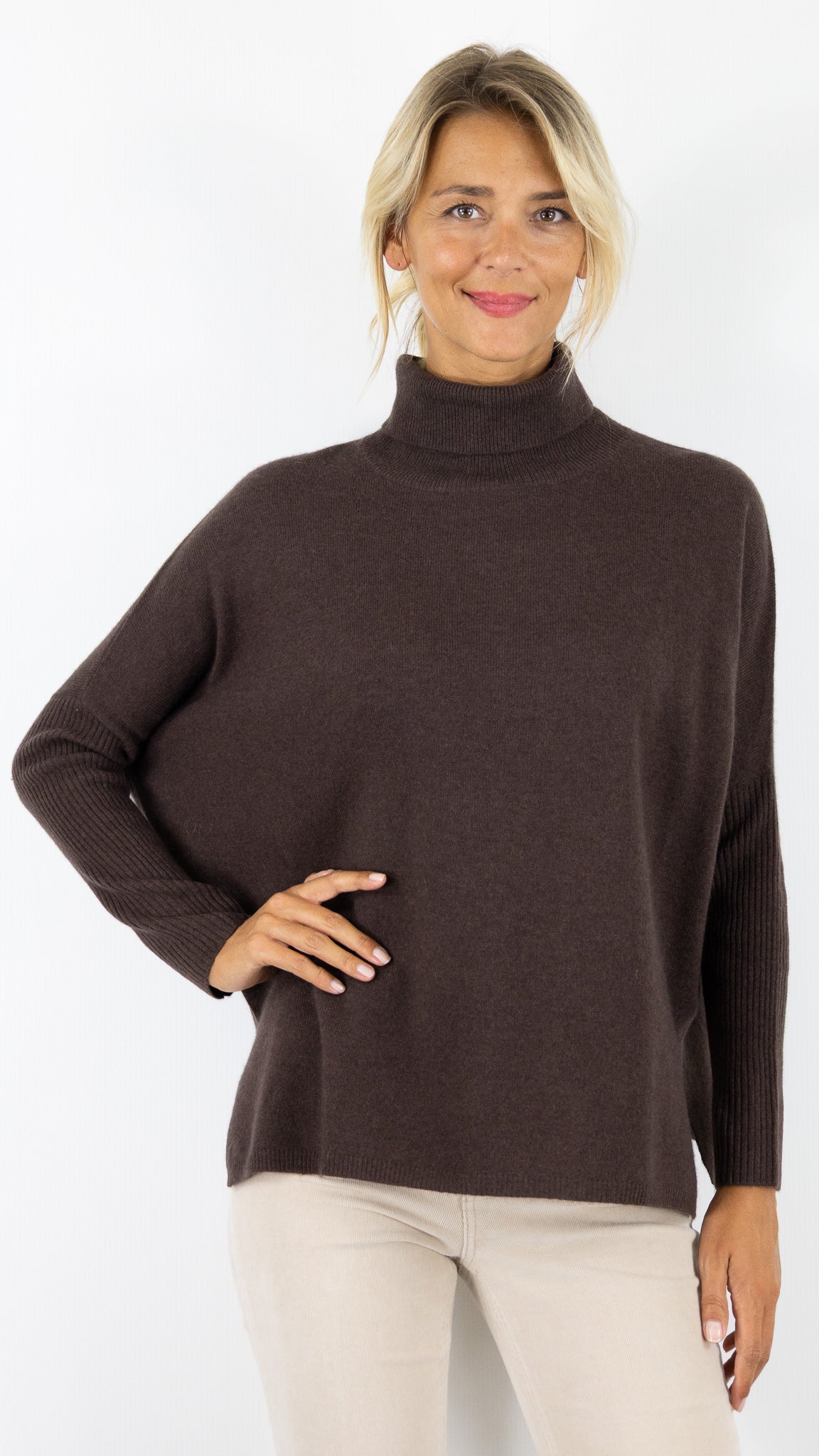 pull oversize manches chauve souris en cachemire modele Margareth not shy#COLOR_COFFEE/CAFE