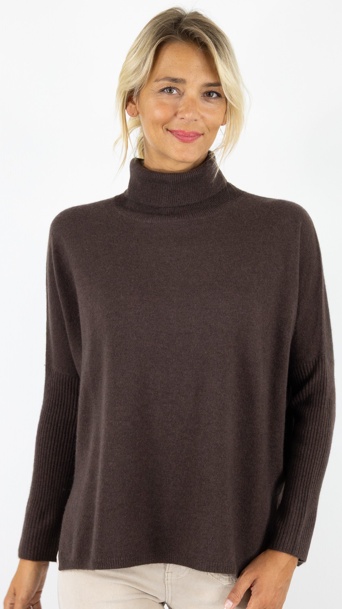pull oversize manches chauve souris en cachemire modele Margareth not shy#COLOR_COFFEE/CAFE