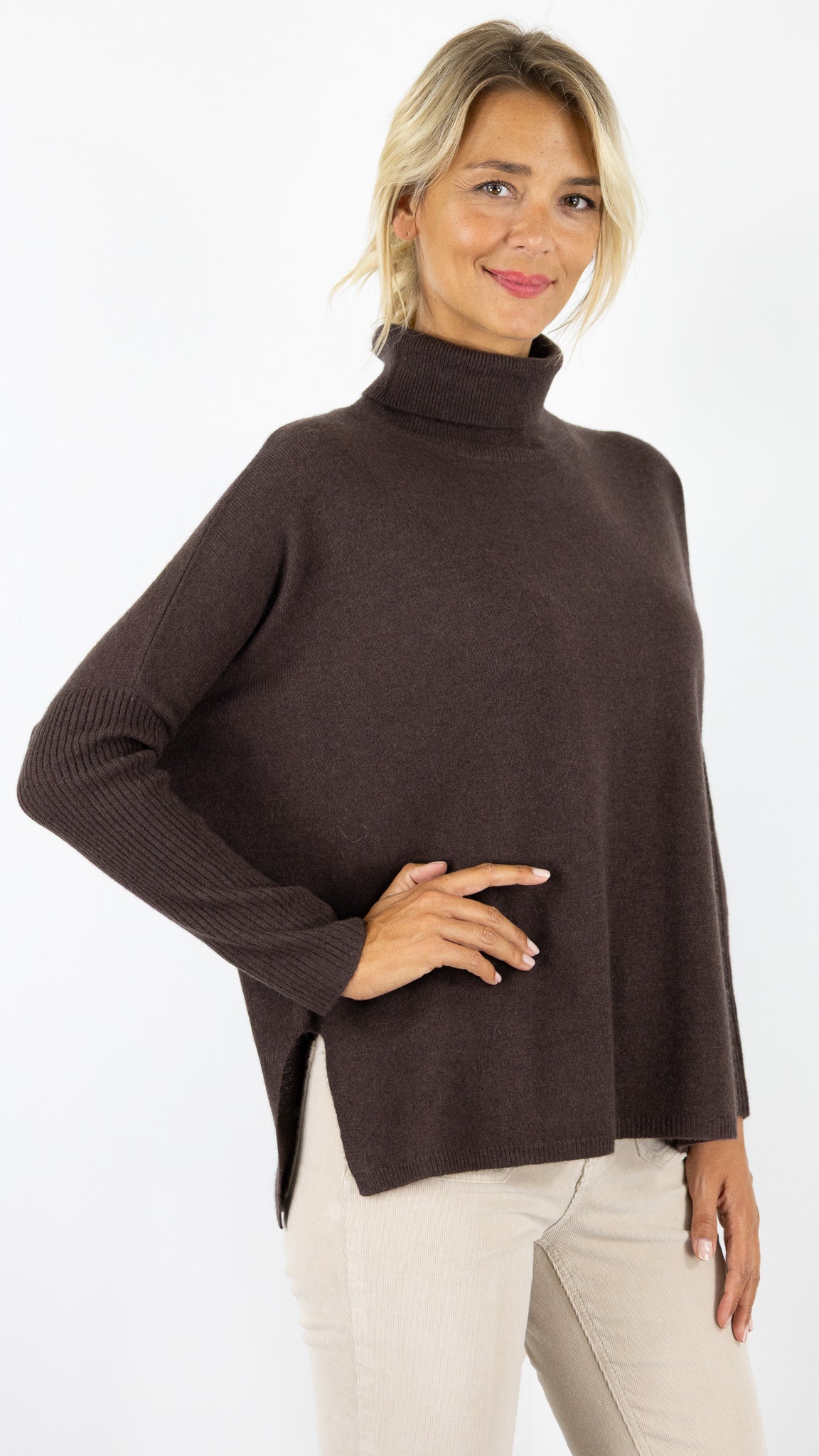 pull oversize manches chauve souris en cachemire modele Margareth not shy#COLOR_COFFEE/CAFE