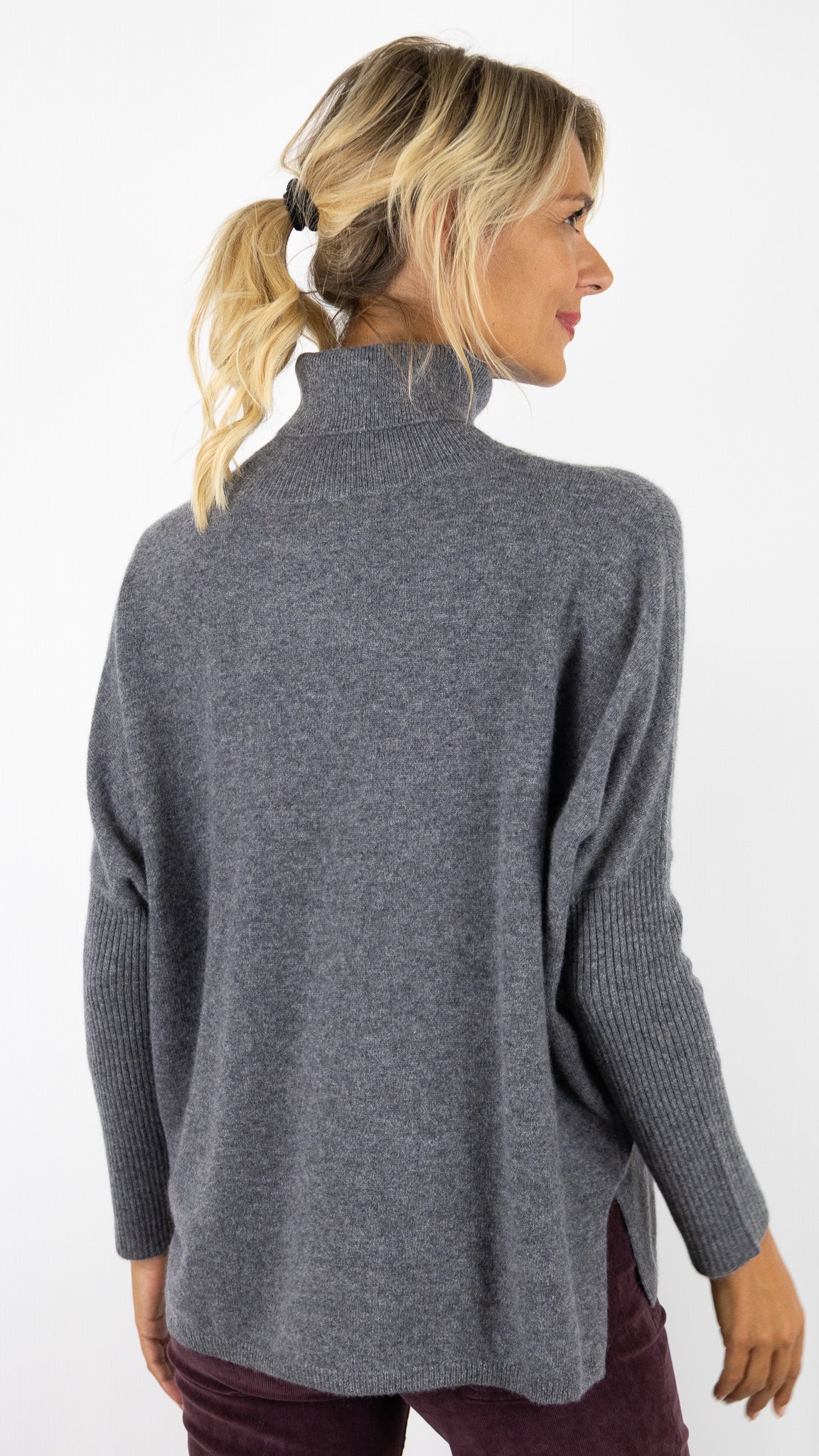 pull oversize manches chauve souris en cachemire modele Margareth not shy#COLOR_GRIS CHINE FONCE