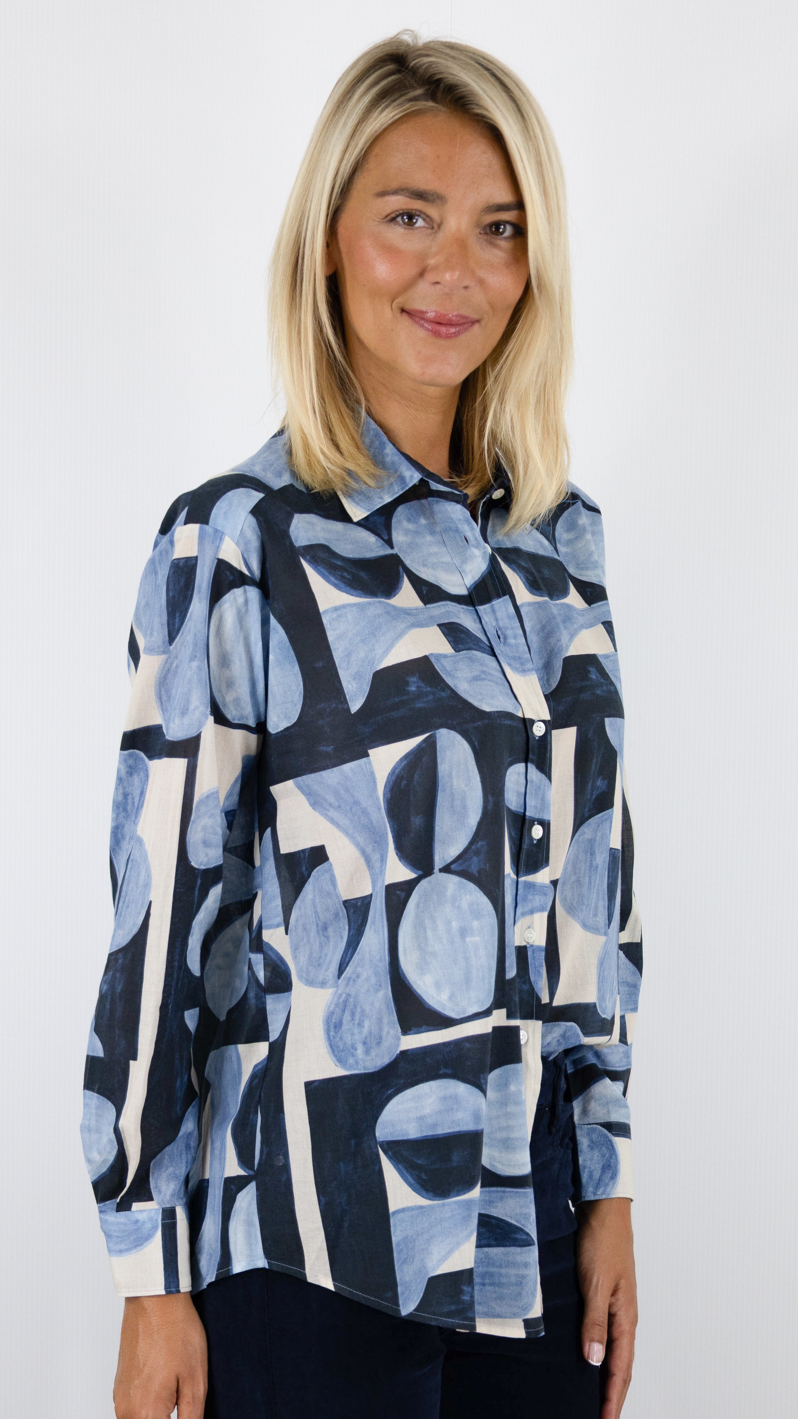 CHEMISE IMPRIMEE EN VOILE DE COTON POUR FEMME HARTFORD BGCH625 CINEMA#COLOR_02/BLUE
