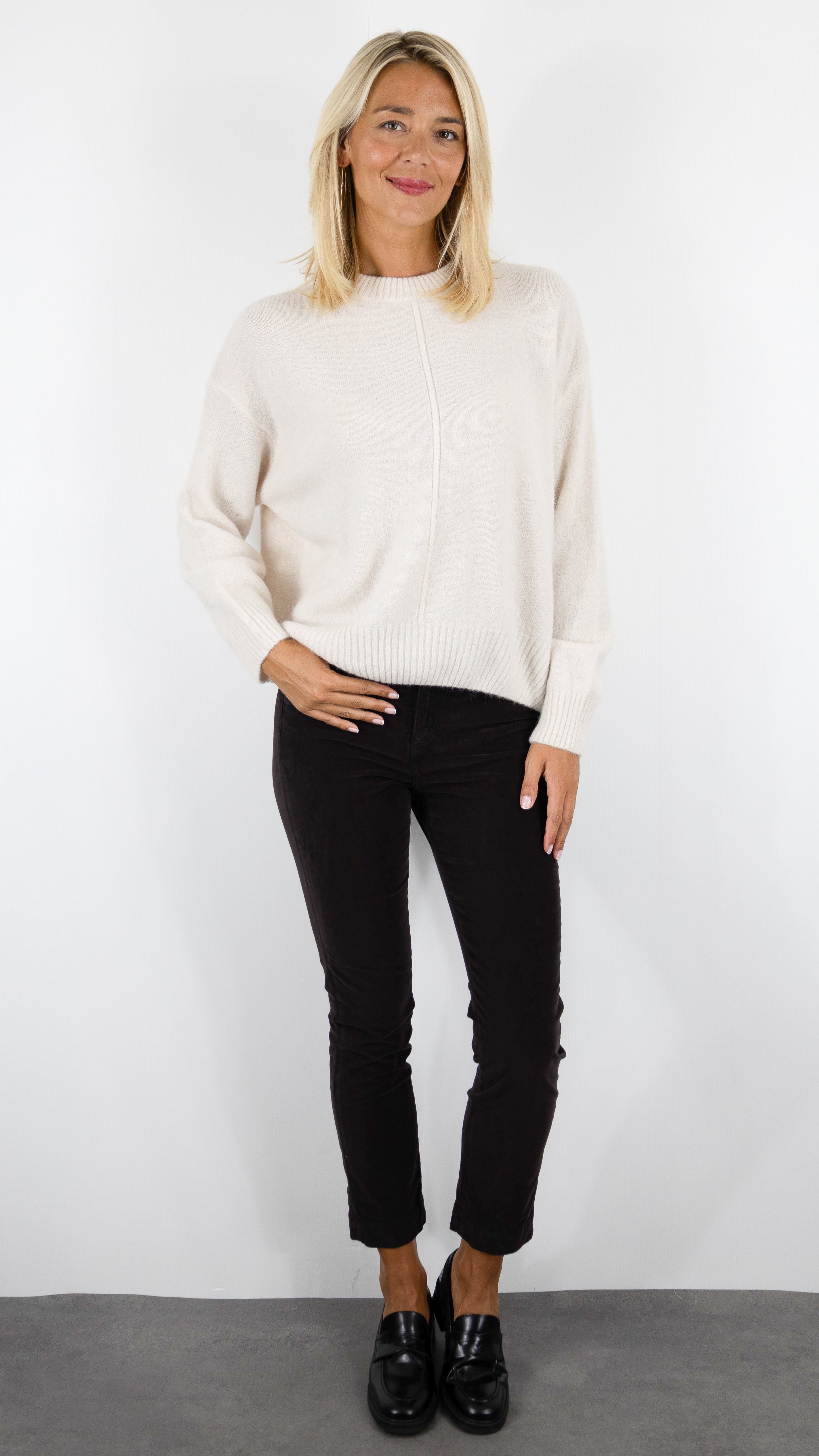 PULL COL ROND AMPLE EN ALPAGA POUR FEMME STUDIO PARISIEN 25570#COLOR_ECRU