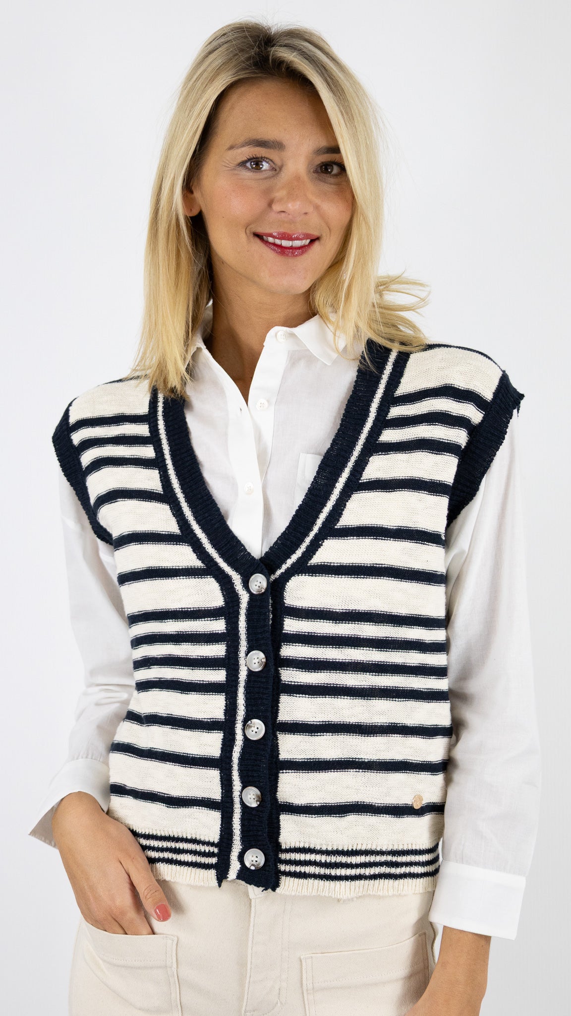 GILET SANS MANCHES COL V RAYE MARINE ET BEIGE LA PETITE ETOILE MEERA 