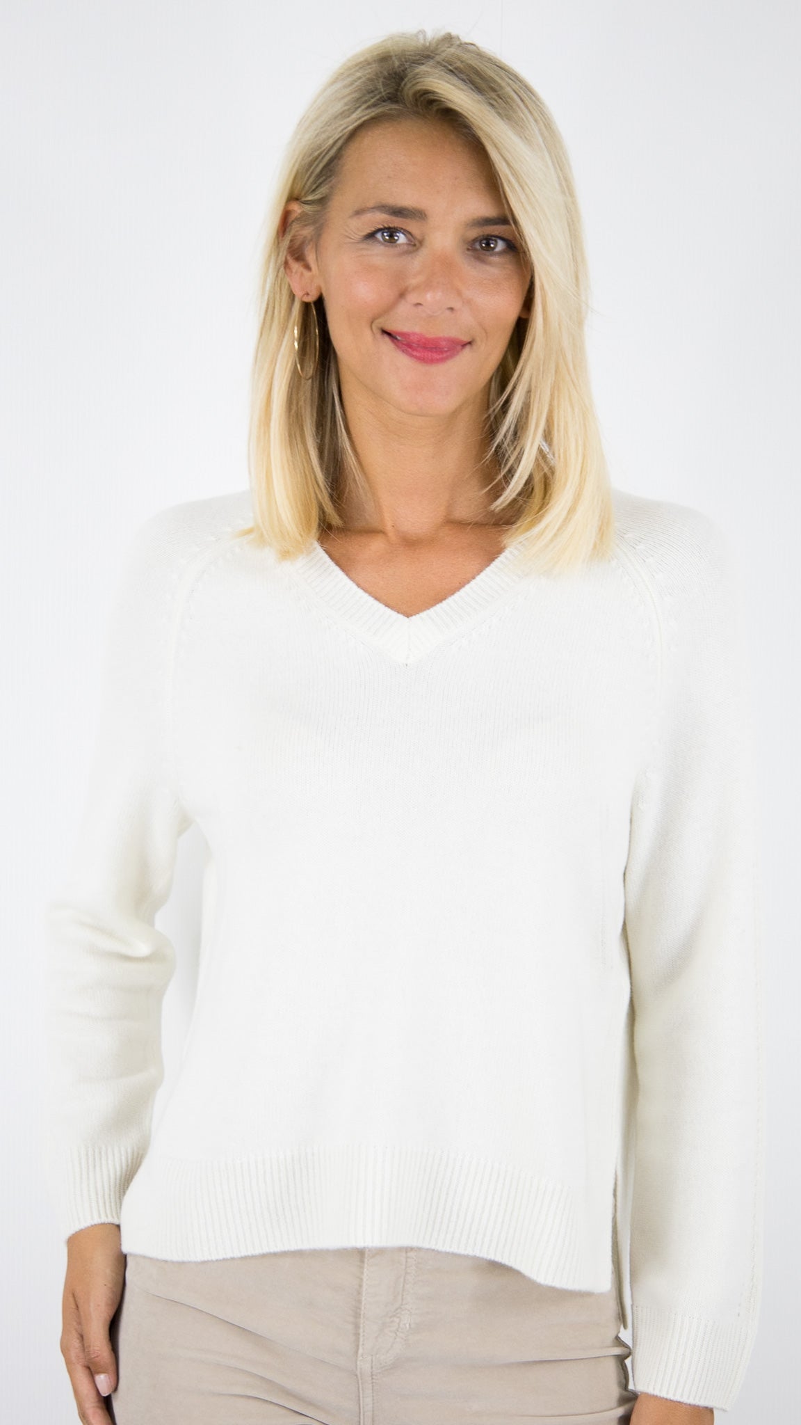 PULL V DROIT FEMME EN LAINE MAUD ET SACHA MJF027W #COLOR_21006/FLOCON ECRU
