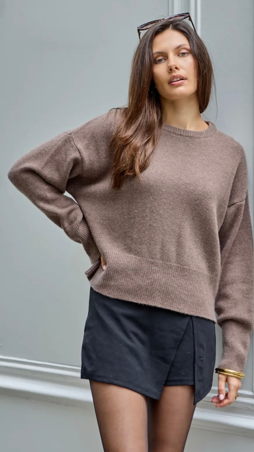 PULL V MANCHES COURTES EN LAINE MERINOS POUR FEMME NAIS MN12308#COLOR_TAUPE