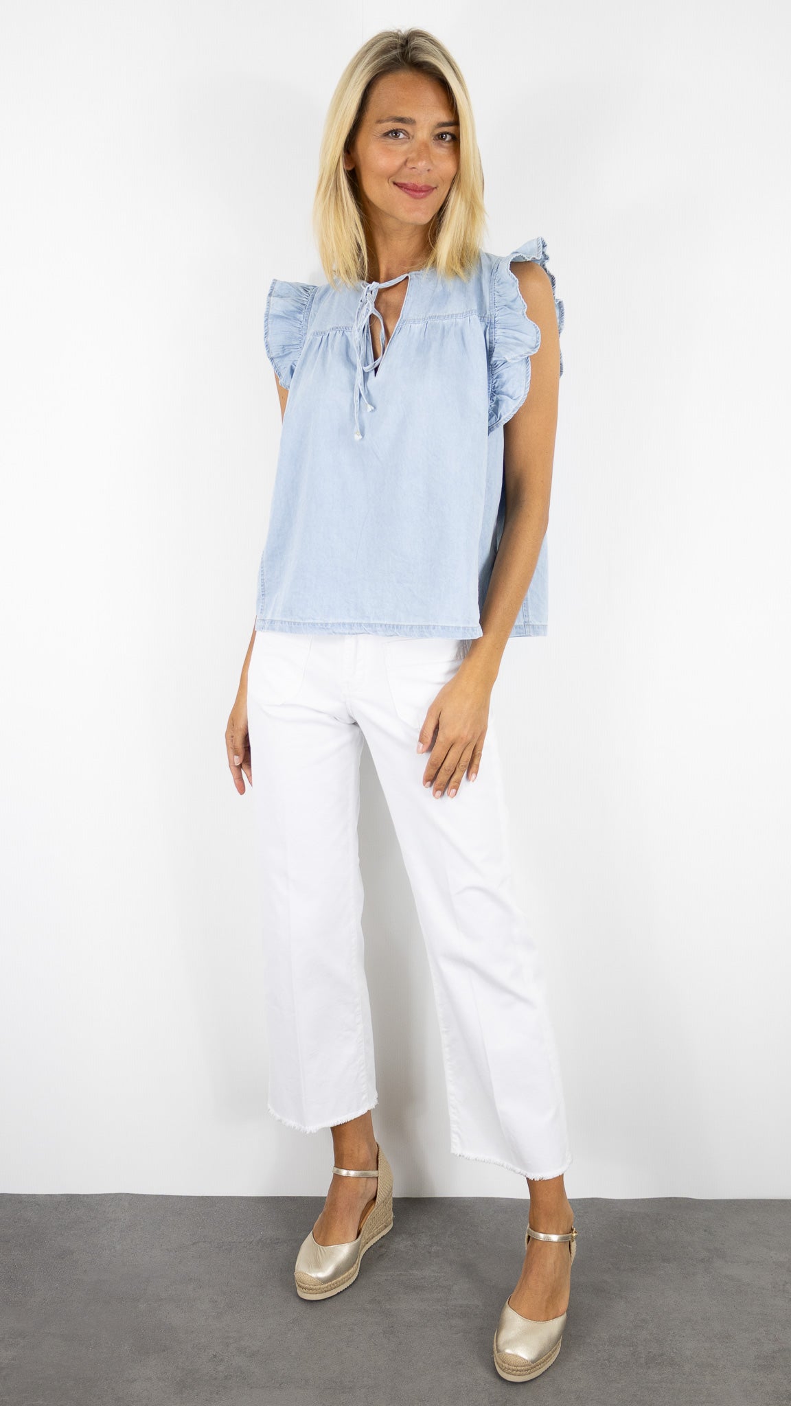 TOP VOLANTE EN DENIM BLEU CLAIR CIMINY M0417