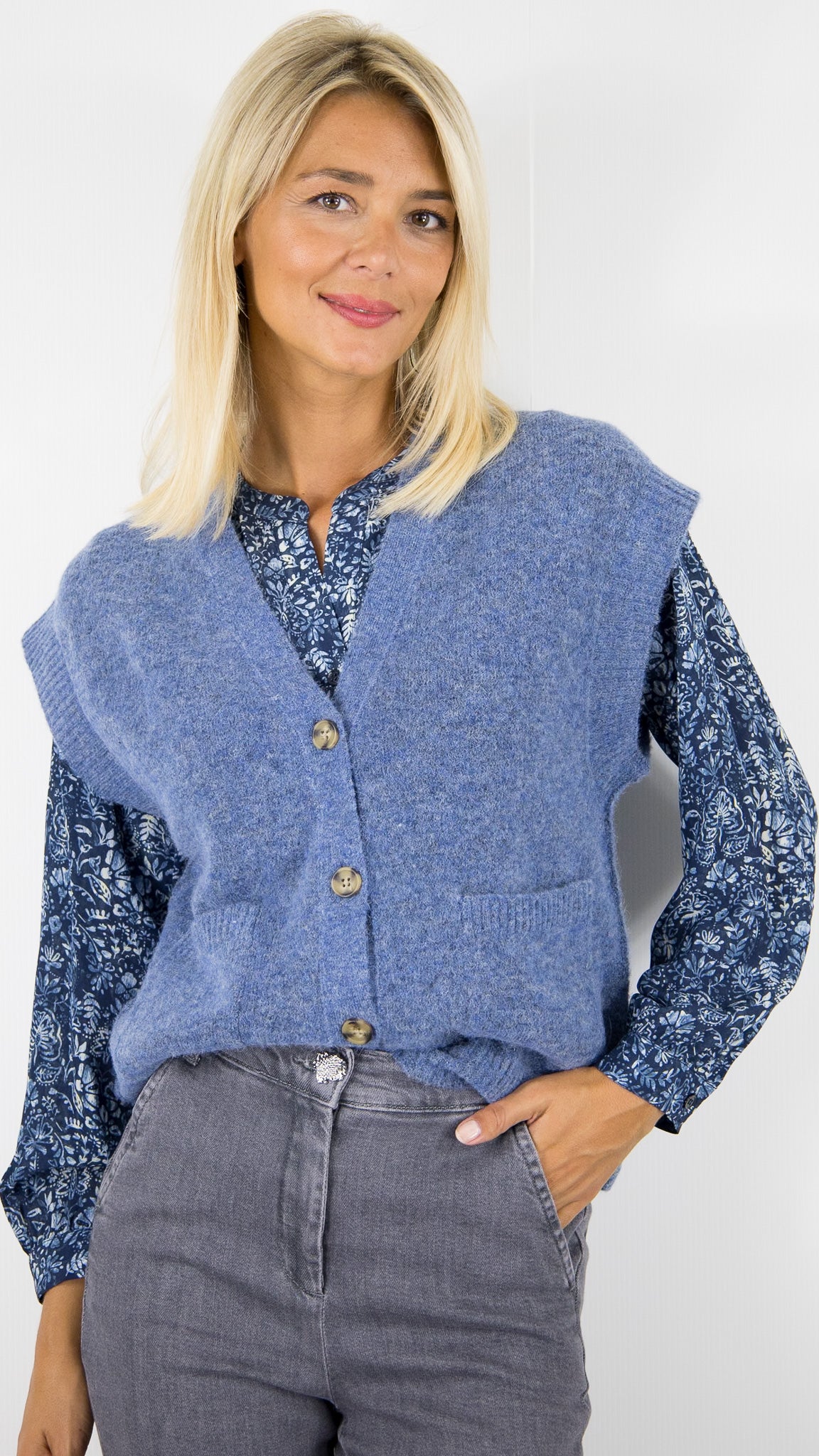 GILET V SANS MANCHES MAILLE CHINEE DENIM FEMME  HARTFORD MOLKY