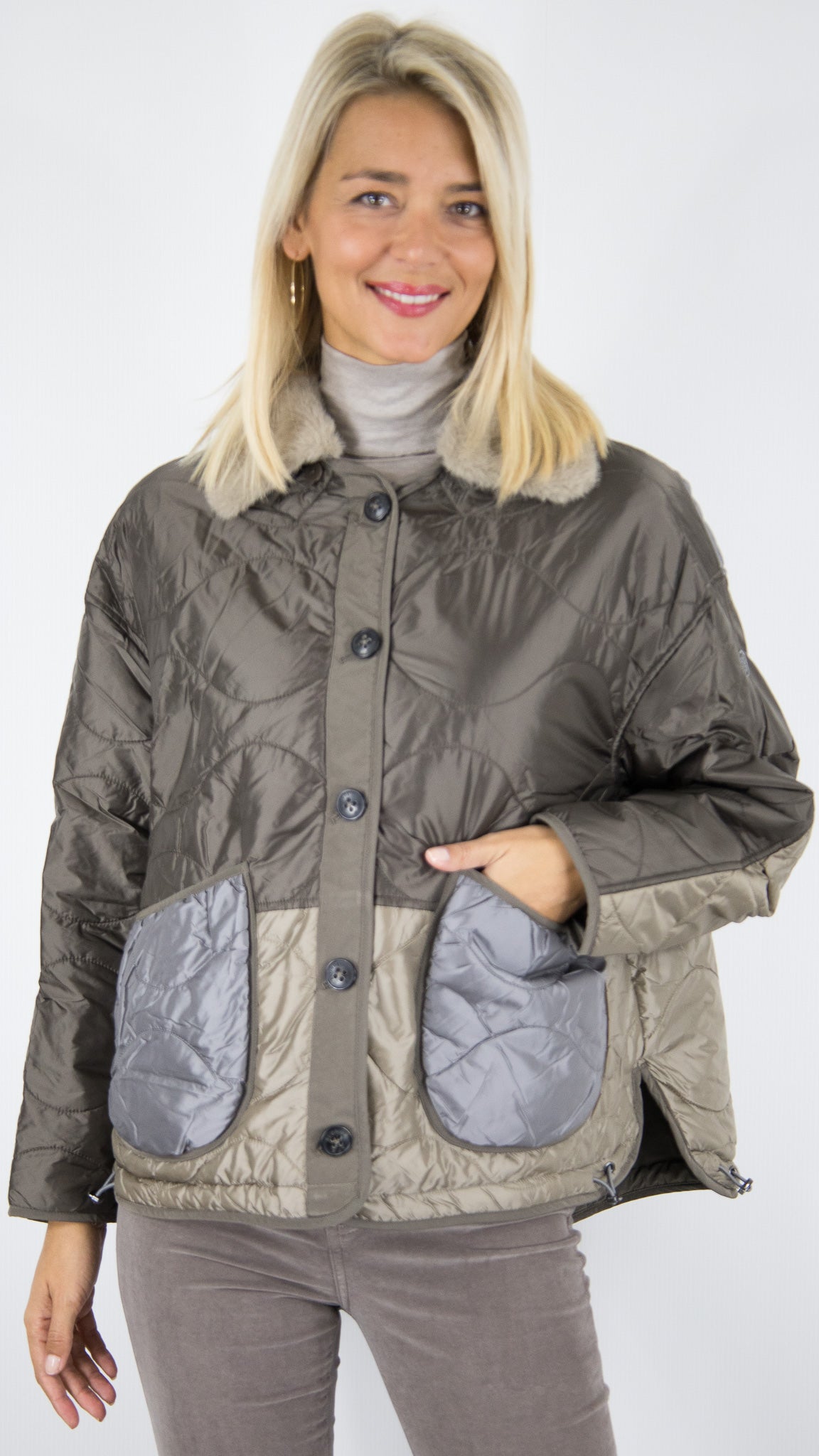VESTE MATELASSEE REVERSIBLE AVEC COL FOURRURE AMOVIBLE POUR FEMME DARK TAUPE BLONDE N°8 MOORE
