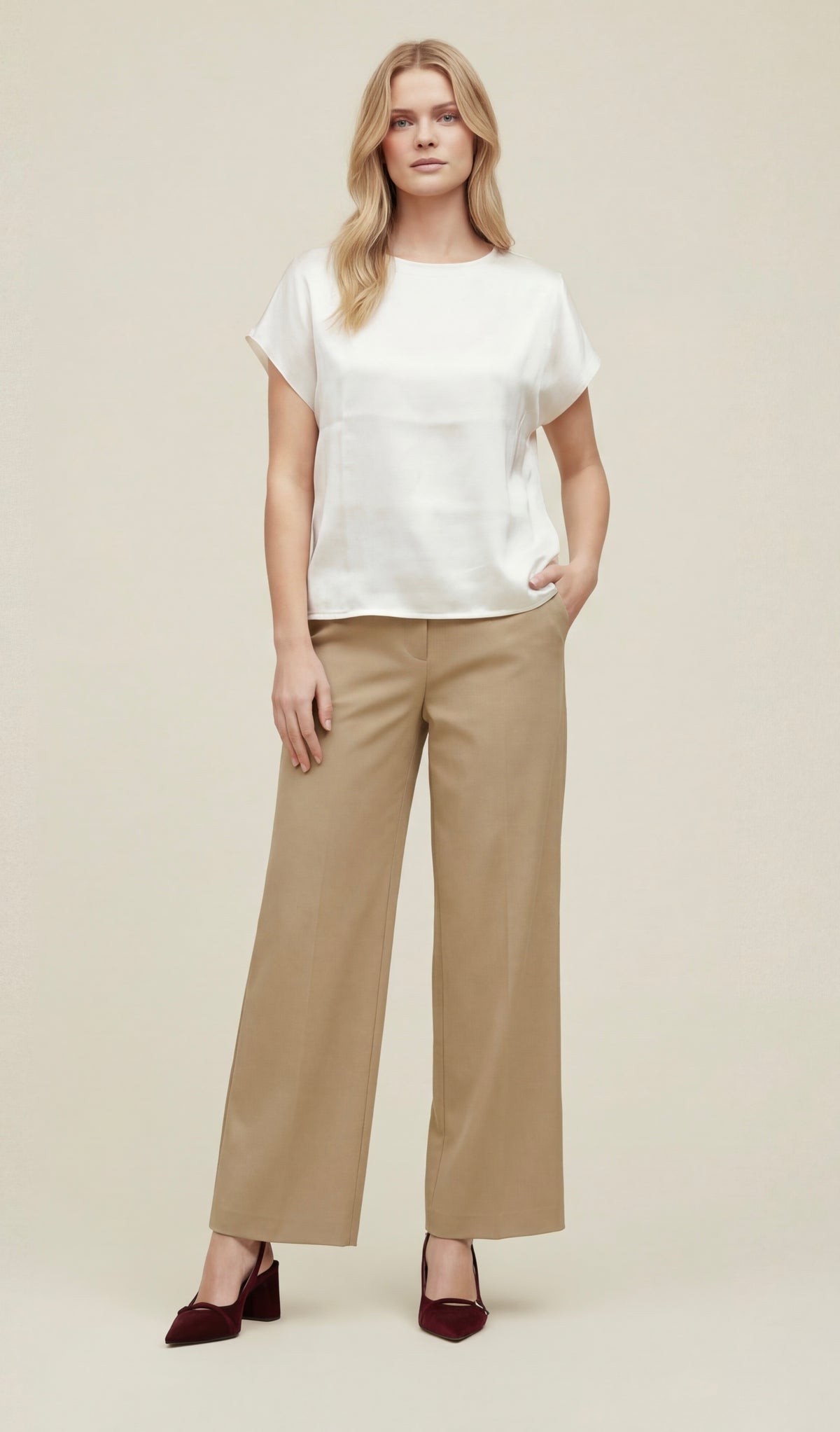 BLOUSE  MANCHES COURTES SATINEE CREME POUR FEMME SWEEWE 79342 