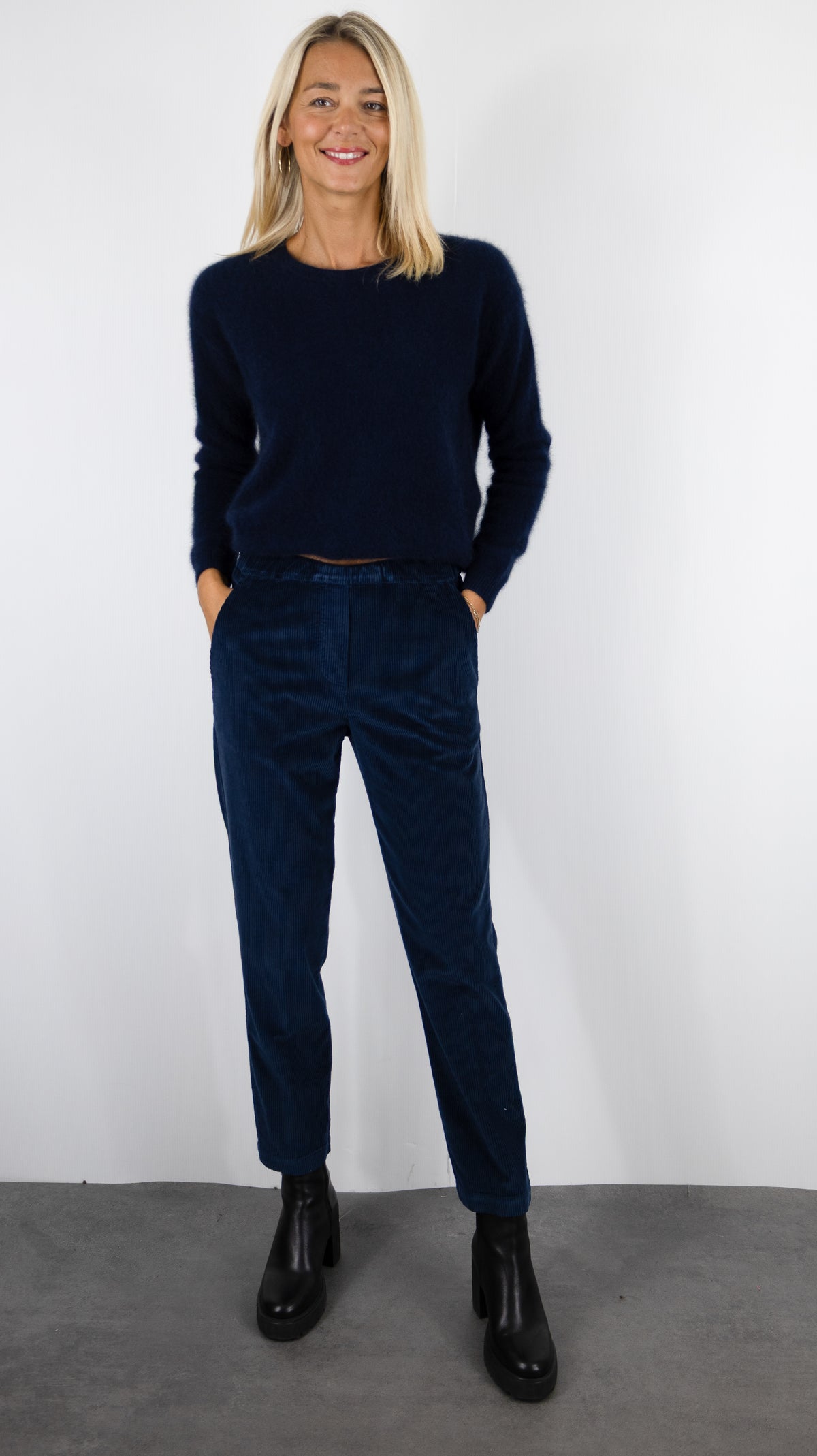 PANTALON EN VELOURS COTELE POUR FEMME ROSSO 35 N1971P#COLOR_753/MARINE