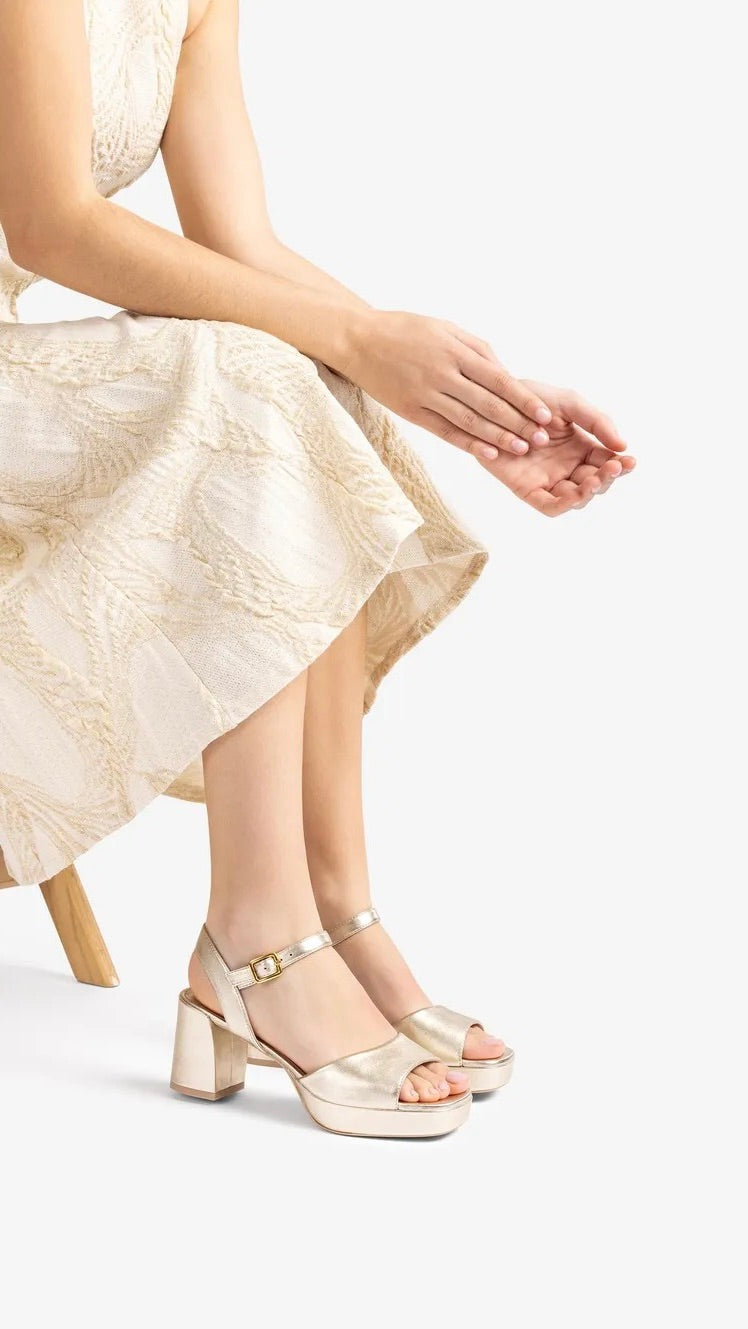 SANDALES A TALONS DOREES  UNISA NEY 26 LMT 