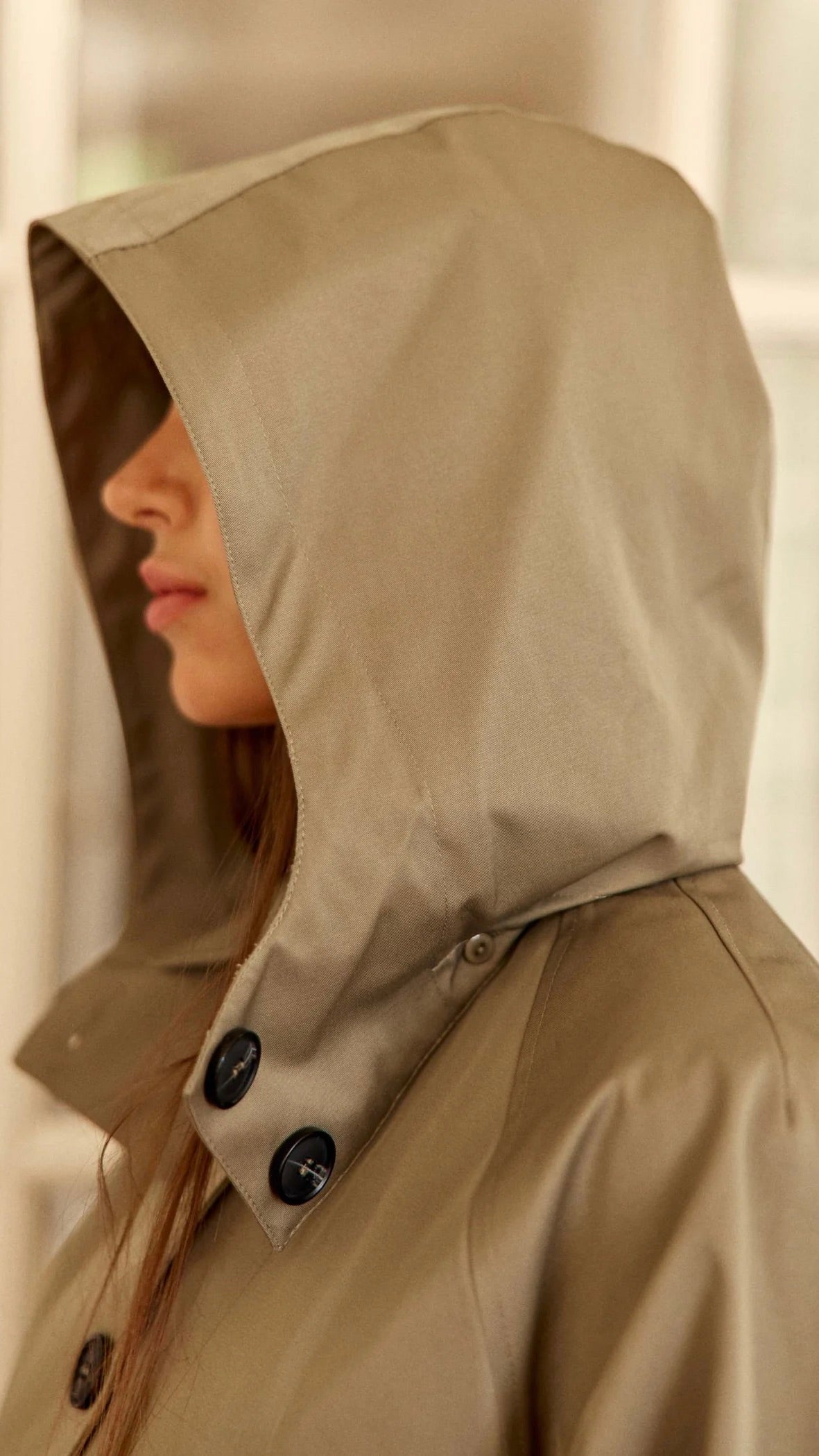 PARKA COURTE A CAPUCHE EN COTON KAKI  LA PETITE ETOILE NOLAN