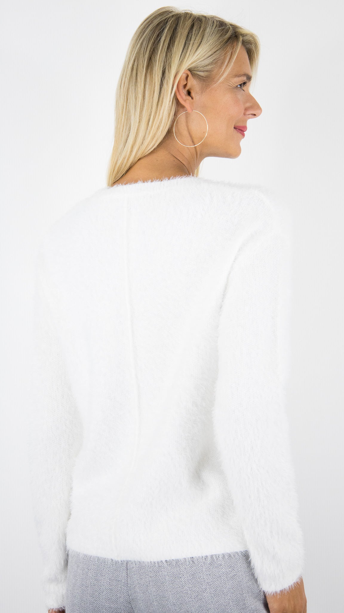 PULL DROIT POILU BLANC POUR FEMME BIANCA OLINDE 68034