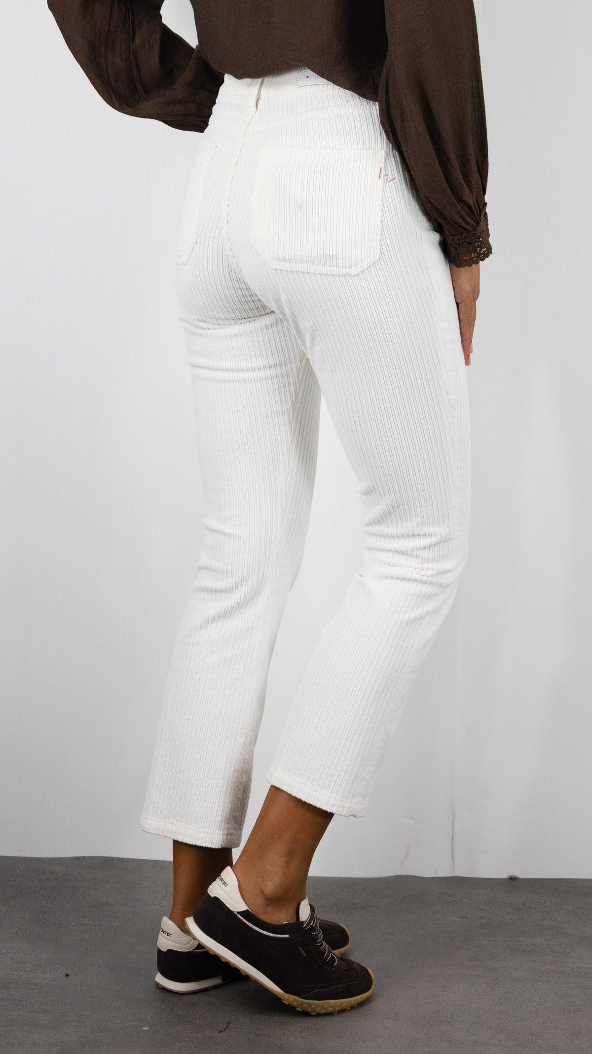PANTALON TROMPETTE 7/8 EN VELOURS POUR FEMME  ISLOW OLIVIA BIG CORD#COLOR_ECRU