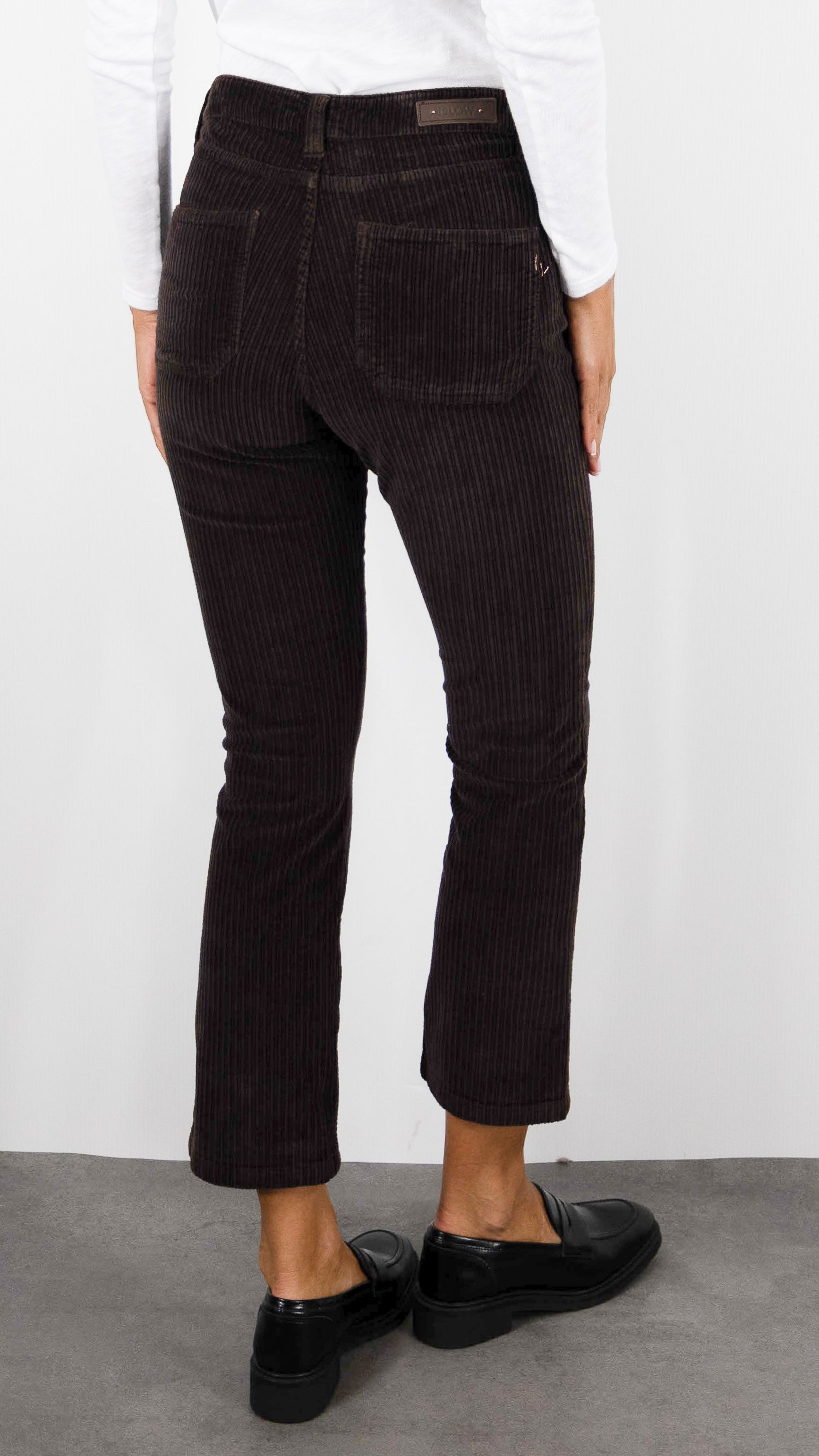 PANTALON TROMPETTE 7/8 EN VELOURS POUR FEMME  ISLOW OLIVIA BIG CORD#COLOR_ESPRESSO/CHOCO