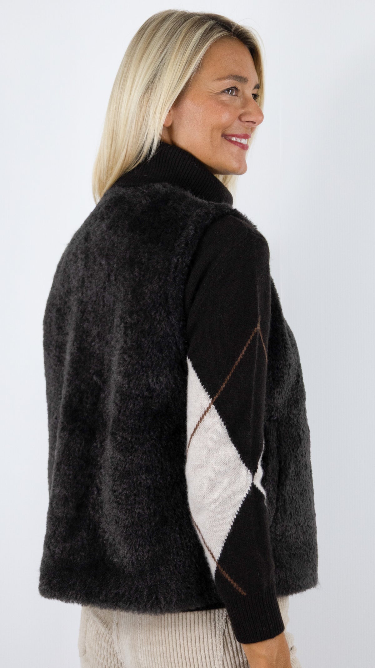 VESTE SANS MANCHES EN FAUSSE FOURRURE POUR FEMME HARTFORD VELMA#COLOR_01/CHOCO