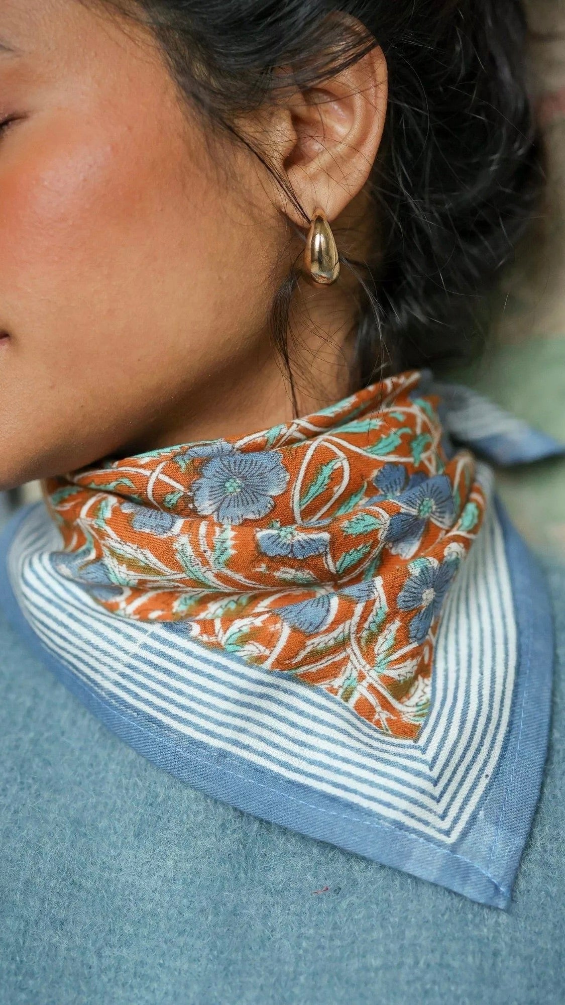 FOULARD IMPRIME EN COTON NAVY BELLEMME PIA PETIT FORMAT#COLOR_BRIQUE