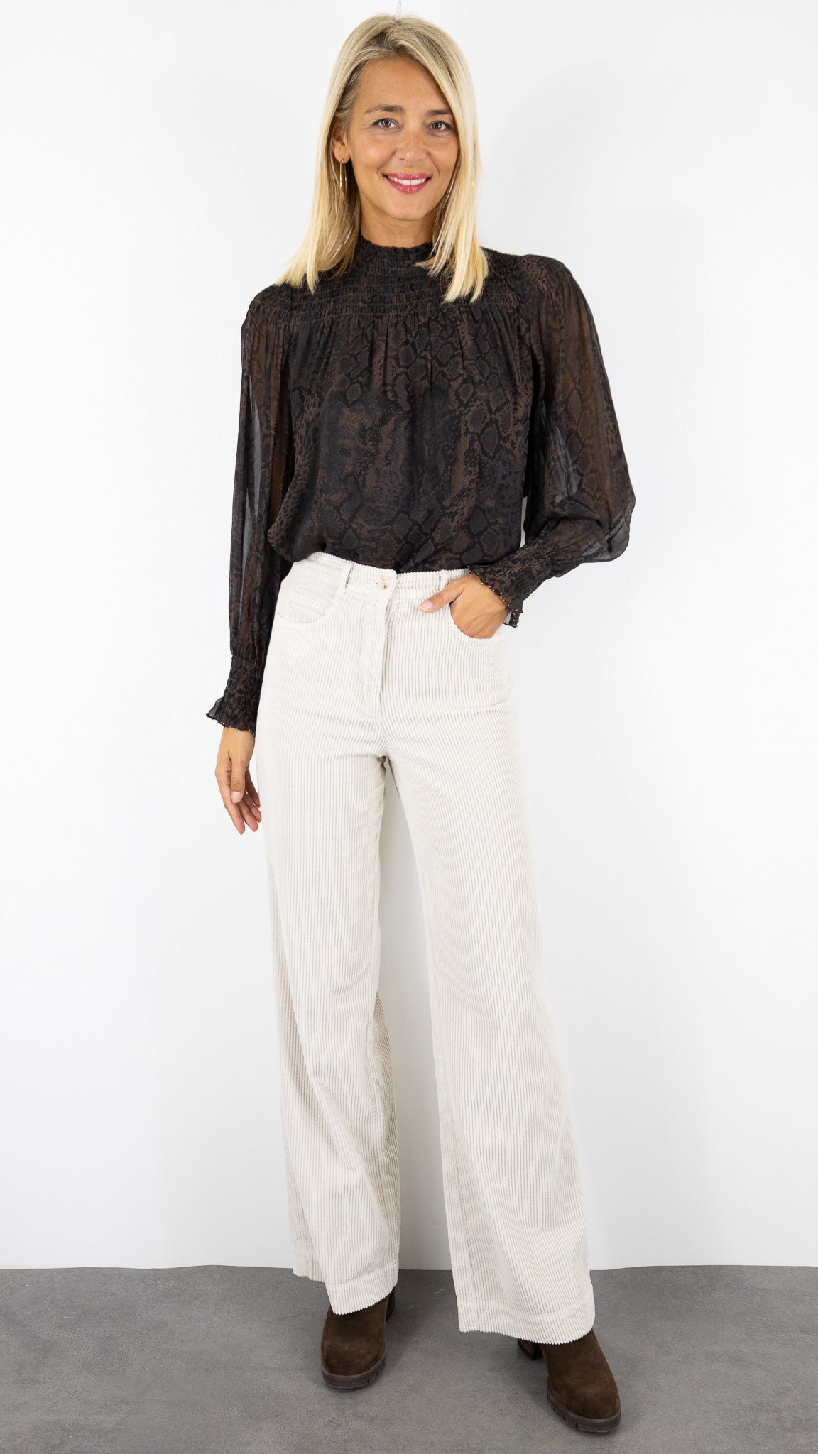 PANTALON LARGE EN VELOURS COTELE GREIGE POUR FEMME HARTFORD PILOTE