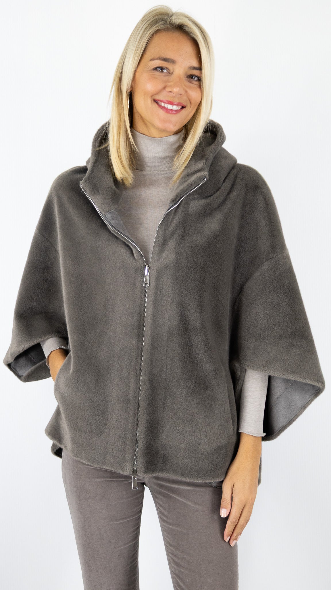 CAPE AMPLE A CAPUCHE EN FAUSSE FOURRURE LOU ANDREA PM 918#COLOR_15/TAUPE