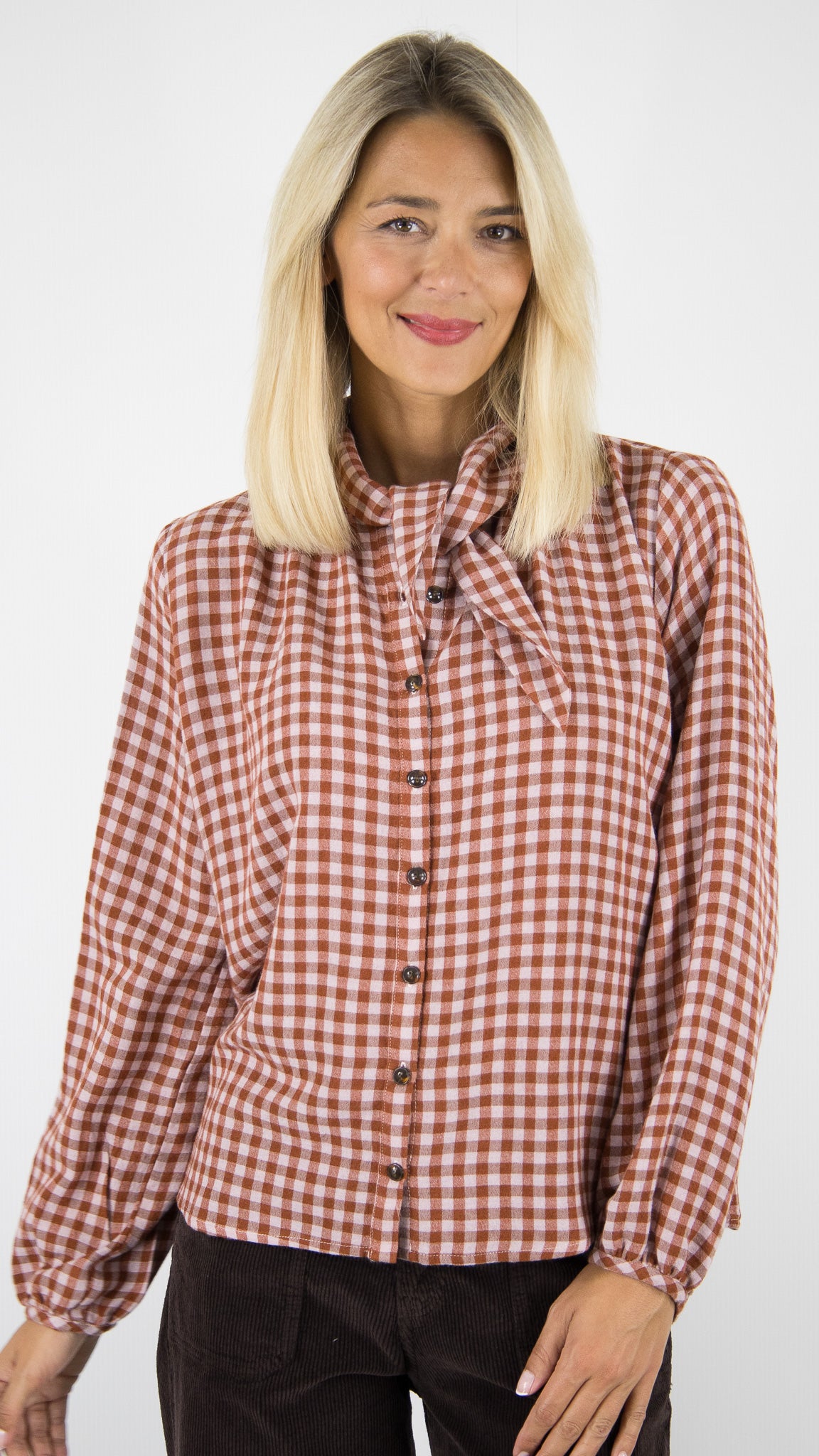 BLOUSE A CARREAUX COL LAVALLIERE CUIVRE DES PETITS HAUTS RAINBOW