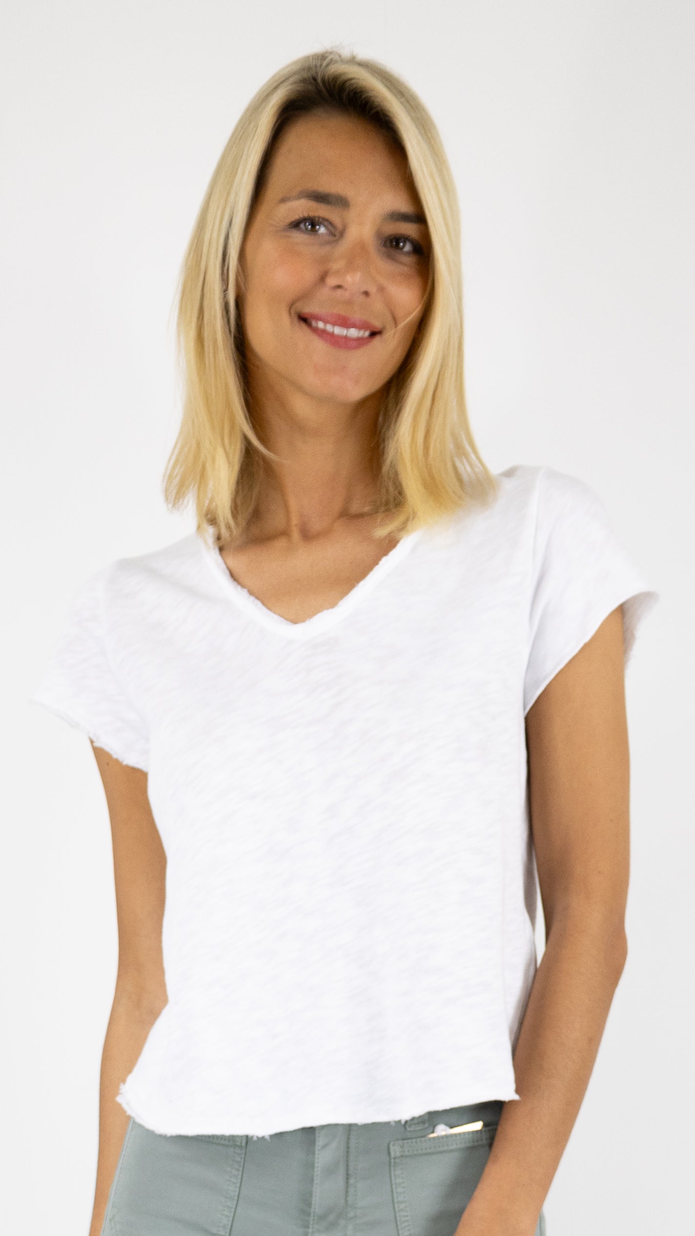 TEE-SHIRT MANCHES COURTES COL V EN COTON AMERICAN VINTAGE SONOMA#COLOR_BLANC