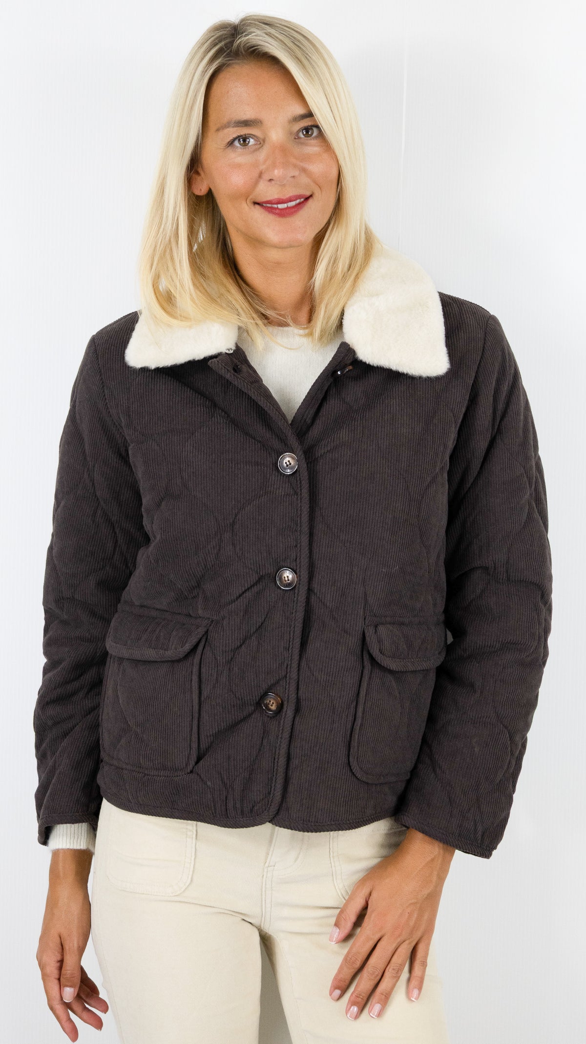 MANTEAU COURT EN VELOURS COL FAUSSE FOURRURE POUR FEMME MARRON LA PETITE ETOILE NATTIA 